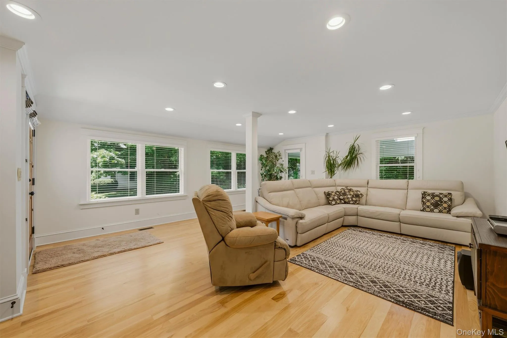 324 Haverstraw Road, Ramapo, NY, 5 Bedrooms Bedrooms, 9 Rooms Rooms,2 BathroomsBathrooms,Residential,For Rent,Haverstraw,0,1000626 324 Haverstraw Road, Ramapo, NY, 5 Bedrooms Bedrooms, 9 Rooms Rooms,2 BathroomsBathrooms,Residential,For Rent,Haverstraw,0,1000626