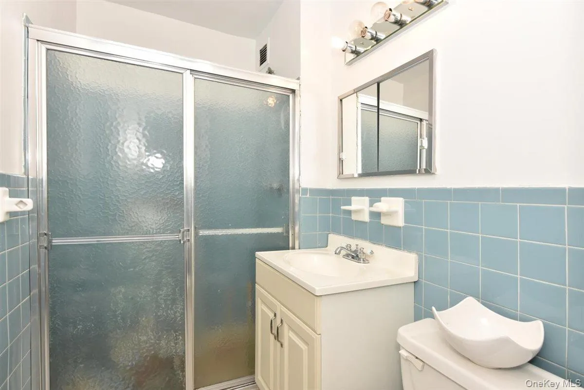 Bathroom 2 Bathroom 2