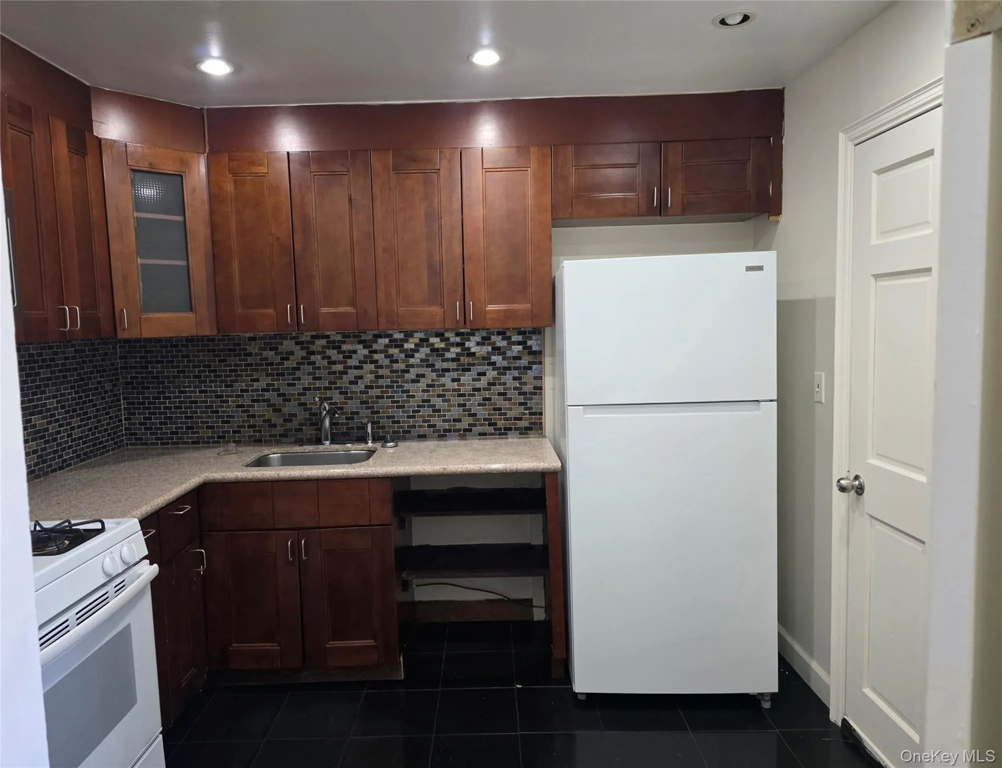 301 Wyona, New York, NY, 2 Bedrooms Bedrooms, 5 Rooms Rooms,1 BathroomBathrooms,Residential Lease,For Rent,Wyona,0,1000641 301 Wyona, New York, NY, 2 Bedrooms Bedrooms, 5 Rooms Rooms,1 BathroomBathrooms,Residential Lease,For Rent,Wyona,0,1000641