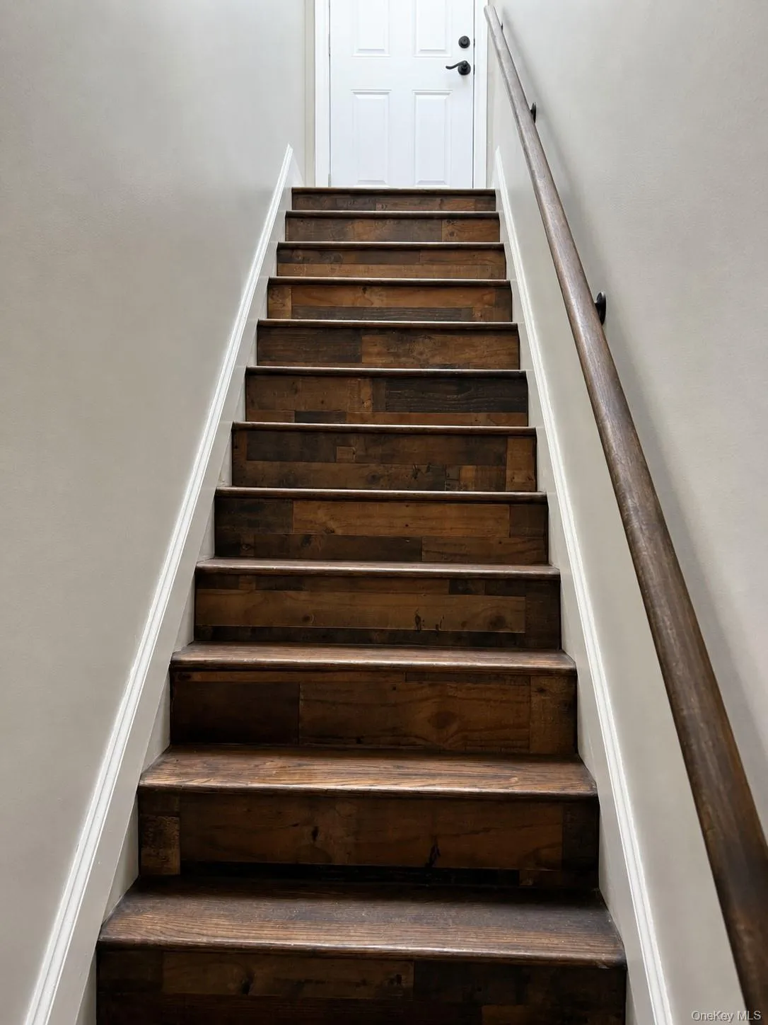 3216 Seymour Avenue, New York, NY, 7 Bedrooms Bedrooms, 11 Rooms Rooms,4 BathroomsBathrooms,Residential Lease,For Rent,Seymour,0,1000642 3216 Seymour Avenue, New York, NY, 7 Bedrooms Bedrooms, 11 Rooms Rooms,4 BathroomsBathrooms,Residential Lease,For Rent,Seymour,0,1000642