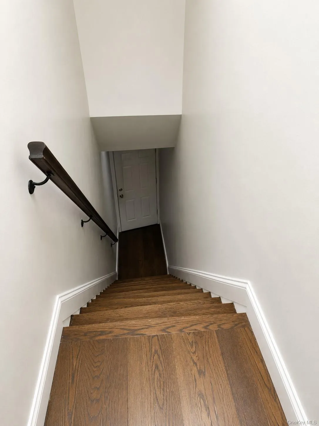 3216 Seymour Avenue, New York, NY, 7 Bedrooms Bedrooms, 11 Rooms Rooms,4 BathroomsBathrooms,Residential Lease,For Rent,Seymour,0,1000642 3216 Seymour Avenue, New York, NY, 7 Bedrooms Bedrooms, 11 Rooms Rooms,4 BathroomsBathrooms,Residential Lease,For Rent,Seymour,0,1000642