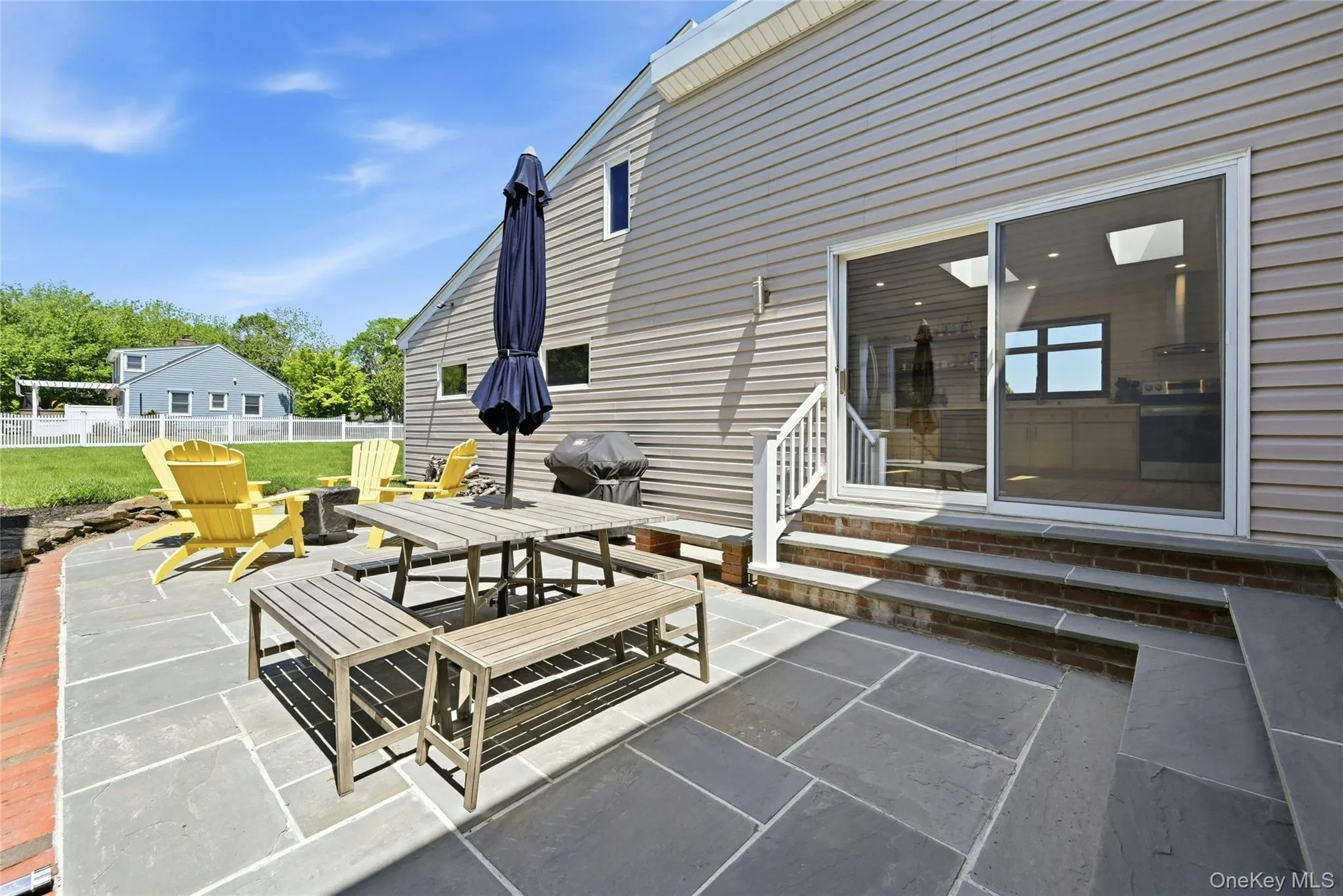 Flagstone Patio protection on those breezy days Flagstone Patio protection on those breezy days