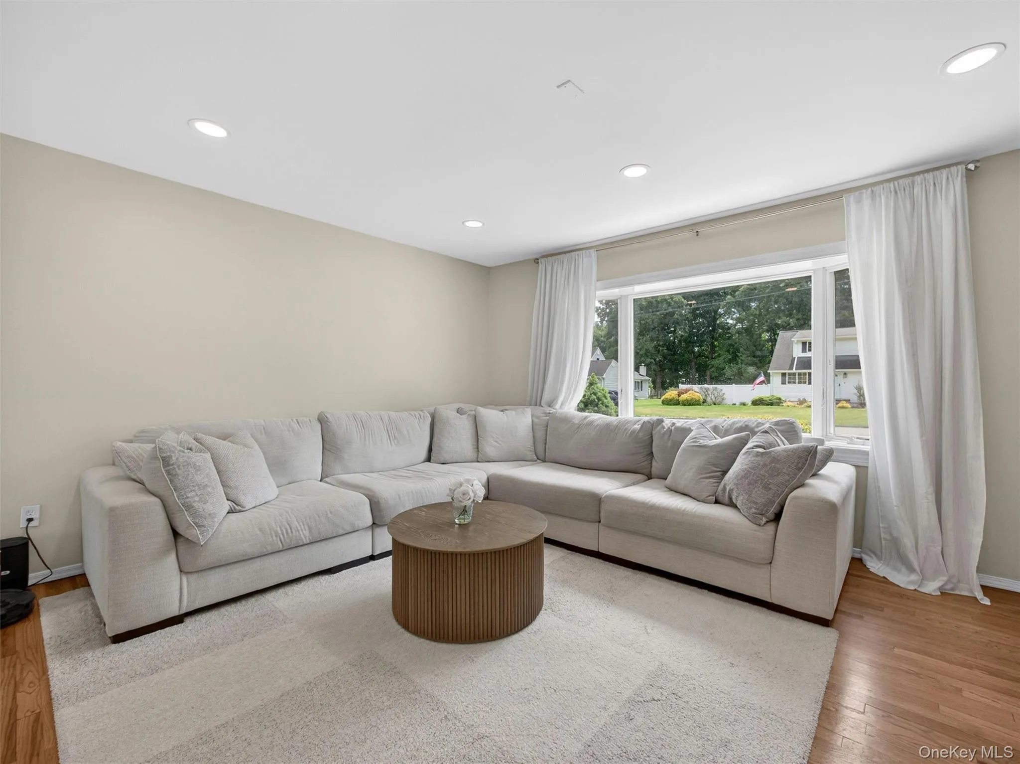 17 Grand Street, Clarkstown, NY, 4 Bedrooms Bedrooms, 8 Rooms Rooms,2 BathroomsBathrooms,Residential,For Rent,Grand,0,1000653 17 Grand Street, Clarkstown, NY, 4 Bedrooms Bedrooms, 8 Rooms Rooms,2 BathroomsBathrooms,Residential,For Rent,Grand,0,1000653