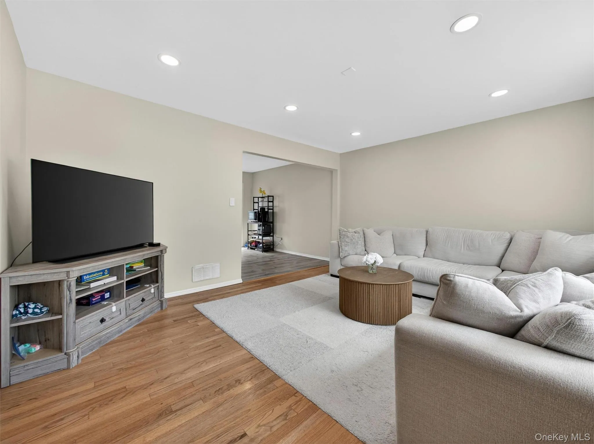 17 Grand Street, Clarkstown, NY, 4 Bedrooms Bedrooms, 8 Rooms Rooms,2 BathroomsBathrooms,Residential,For Rent,Grand,0,1000653 17 Grand Street, Clarkstown, NY, 4 Bedrooms Bedrooms, 8 Rooms Rooms,2 BathroomsBathrooms,Residential,For Rent,Grand,0,1000653