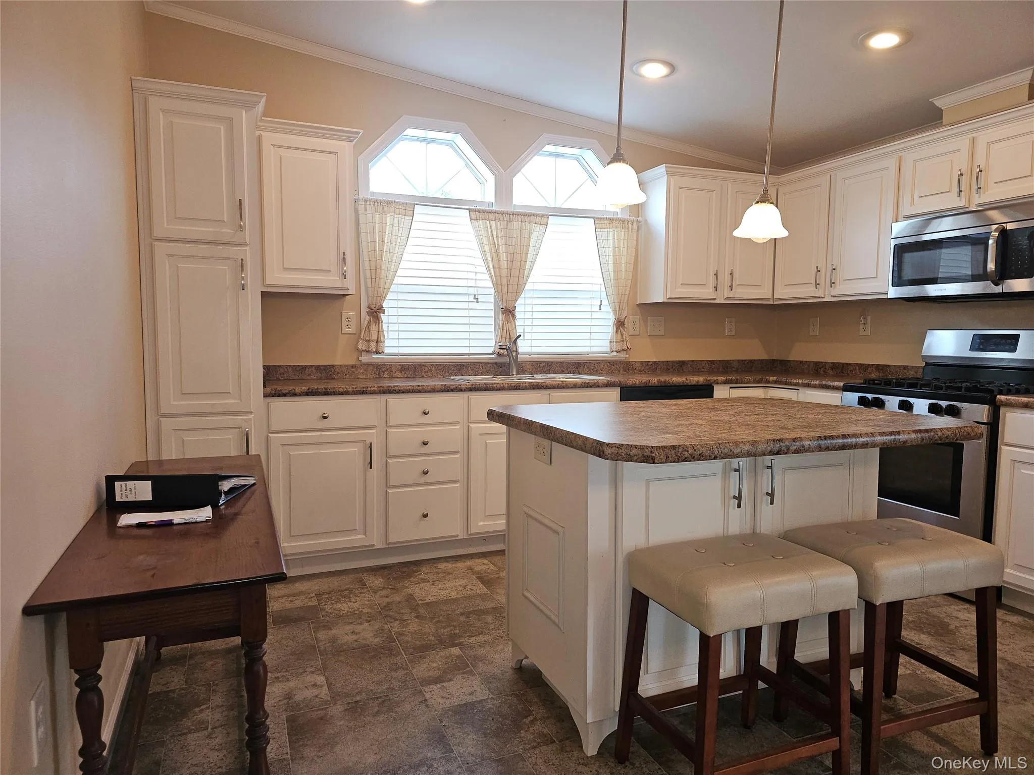 32 Hidden Valley Drive, Middletown, NY, 2 Bedrooms Bedrooms, 5 Rooms Rooms,2 BathroomsBathrooms,Residential,For Rent,Hidden Valley,0,KEY1000657 32 Hidden Valley Drive, Middletown, NY, 2 Bedrooms Bedrooms, 5 Rooms Rooms,2 BathroomsBathrooms,Residential,For Rent,Hidden Valley,0,KEY1000657
