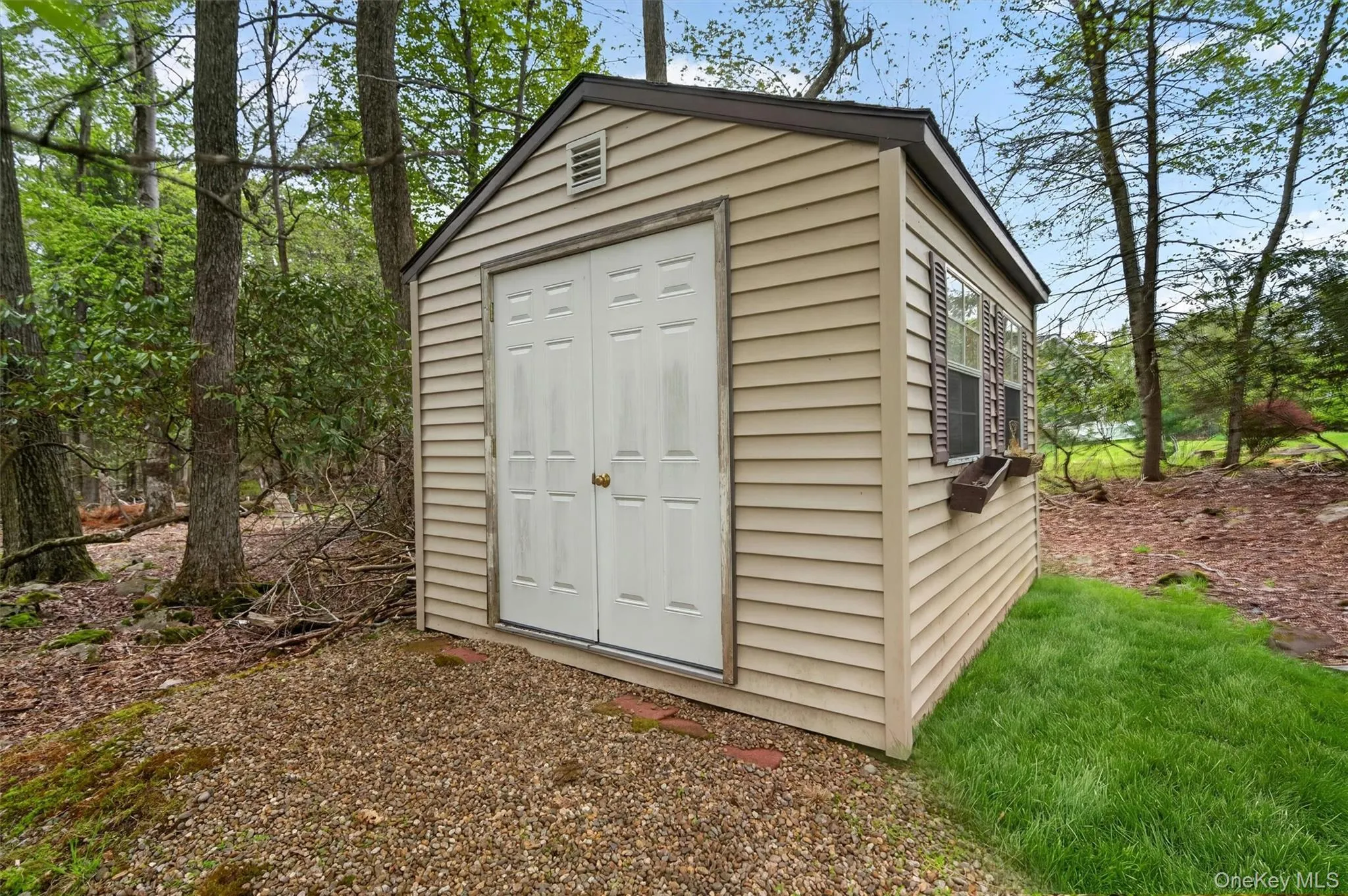 74 Emerald Drive, Thompson, NY, 2 Bedrooms Bedrooms, 8 Rooms Rooms,1 BathroomBathrooms,Residential Sale,For Rent,Emerald,0,1000673 74 Emerald Drive, Thompson, NY, 2 Bedrooms Bedrooms, 8 Rooms Rooms,1 BathroomBathrooms,Residential Sale,For Rent,Emerald,0,1000673