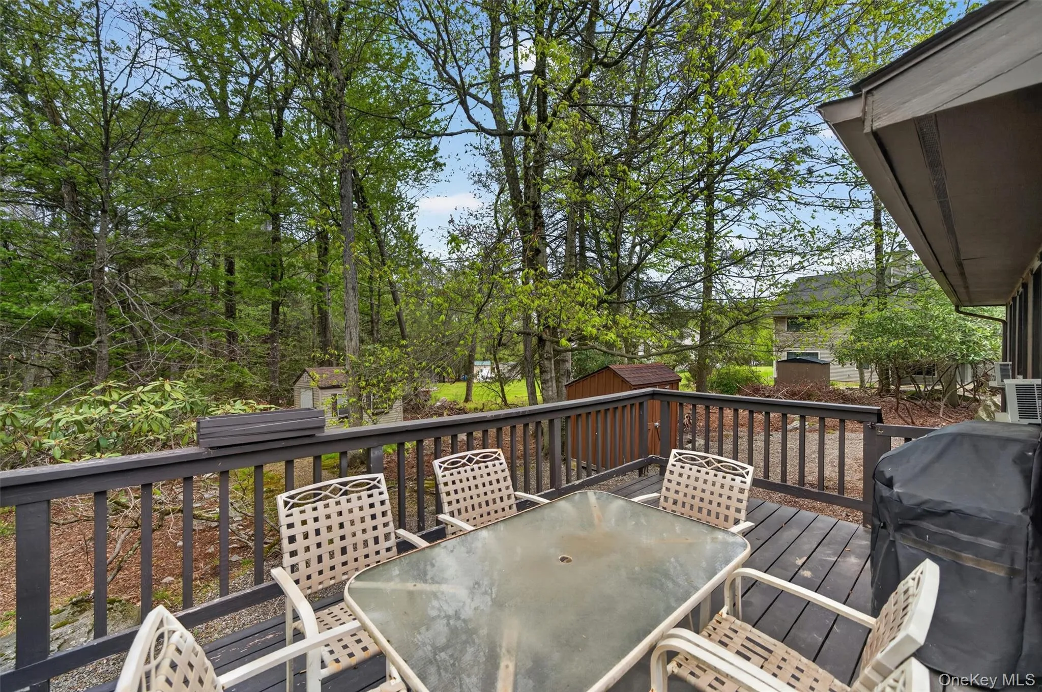 74 Emerald Drive, Thompson, NY, 2 Bedrooms Bedrooms, 8 Rooms Rooms,1 BathroomBathrooms,Residential Sale,For Rent,Emerald,0,1000673 74 Emerald Drive, Thompson, NY, 2 Bedrooms Bedrooms, 8 Rooms Rooms,1 BathroomBathrooms,Residential Sale,For Rent,Emerald,0,1000673