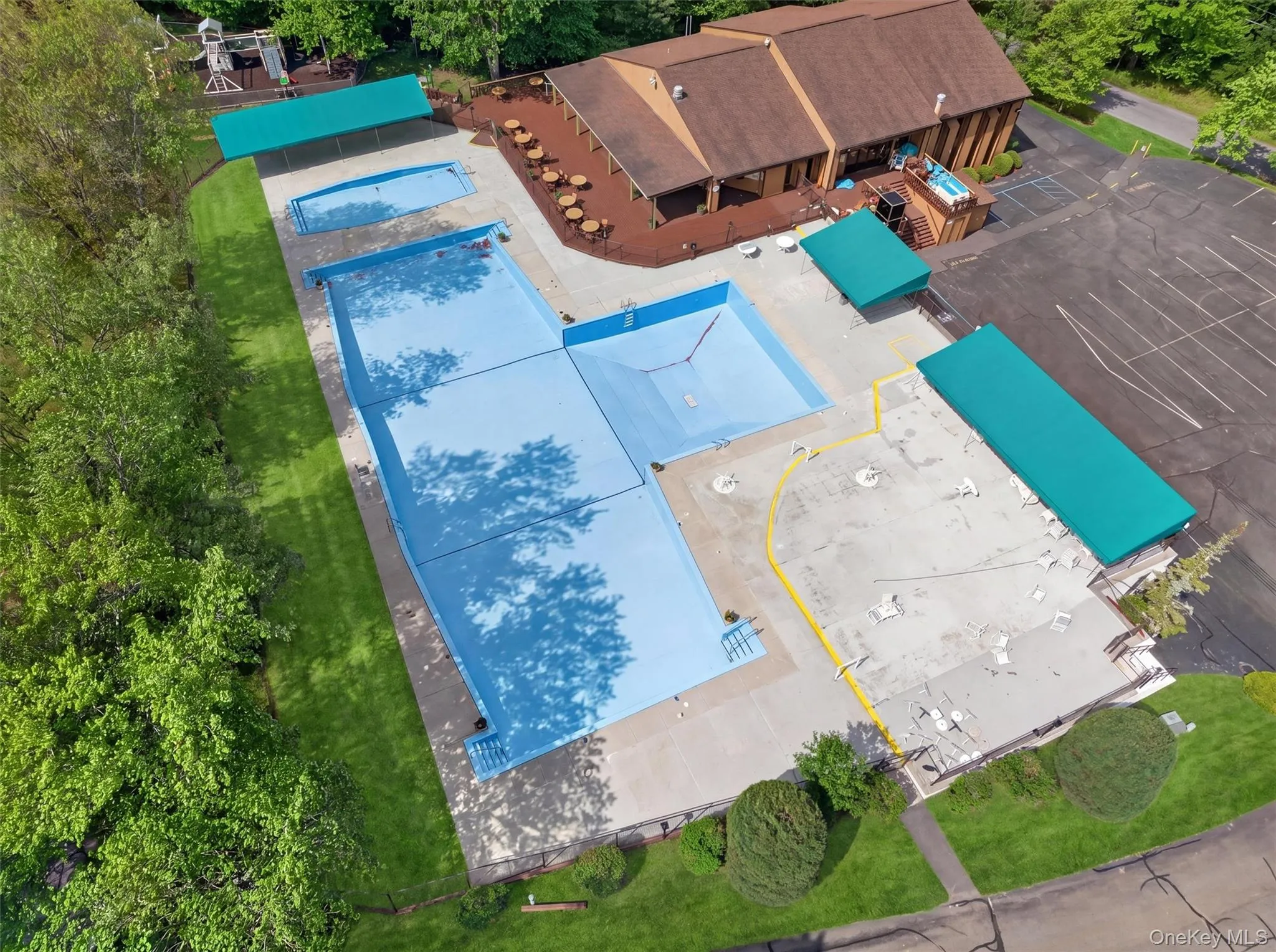 4 Ivanhoe Court, Thompson, NY, 2 Bedrooms Bedrooms, 6 Rooms Rooms,2 BathroomsBathrooms,Residential,For Rent,Ivanhoe,0,1000676 4 Ivanhoe Court, Thompson, NY, 2 Bedrooms Bedrooms, 6 Rooms Rooms,2 BathroomsBathrooms,Residential,For Rent,Ivanhoe,0,1000676