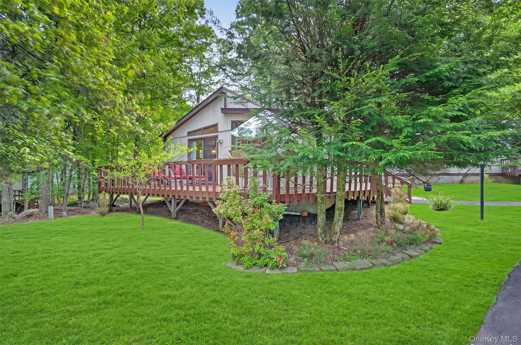 4 Ivanhoe Court, Thompson, NY, 2 Bedrooms Bedrooms, 6 Rooms Rooms,2 BathroomsBathrooms,Residential,For Rent,Ivanhoe,0,1000676 4 Ivanhoe Court, Thompson, NY, 2 Bedrooms Bedrooms, 6 Rooms Rooms,2 BathroomsBathrooms,Residential,For Rent,Ivanhoe,0,1000676