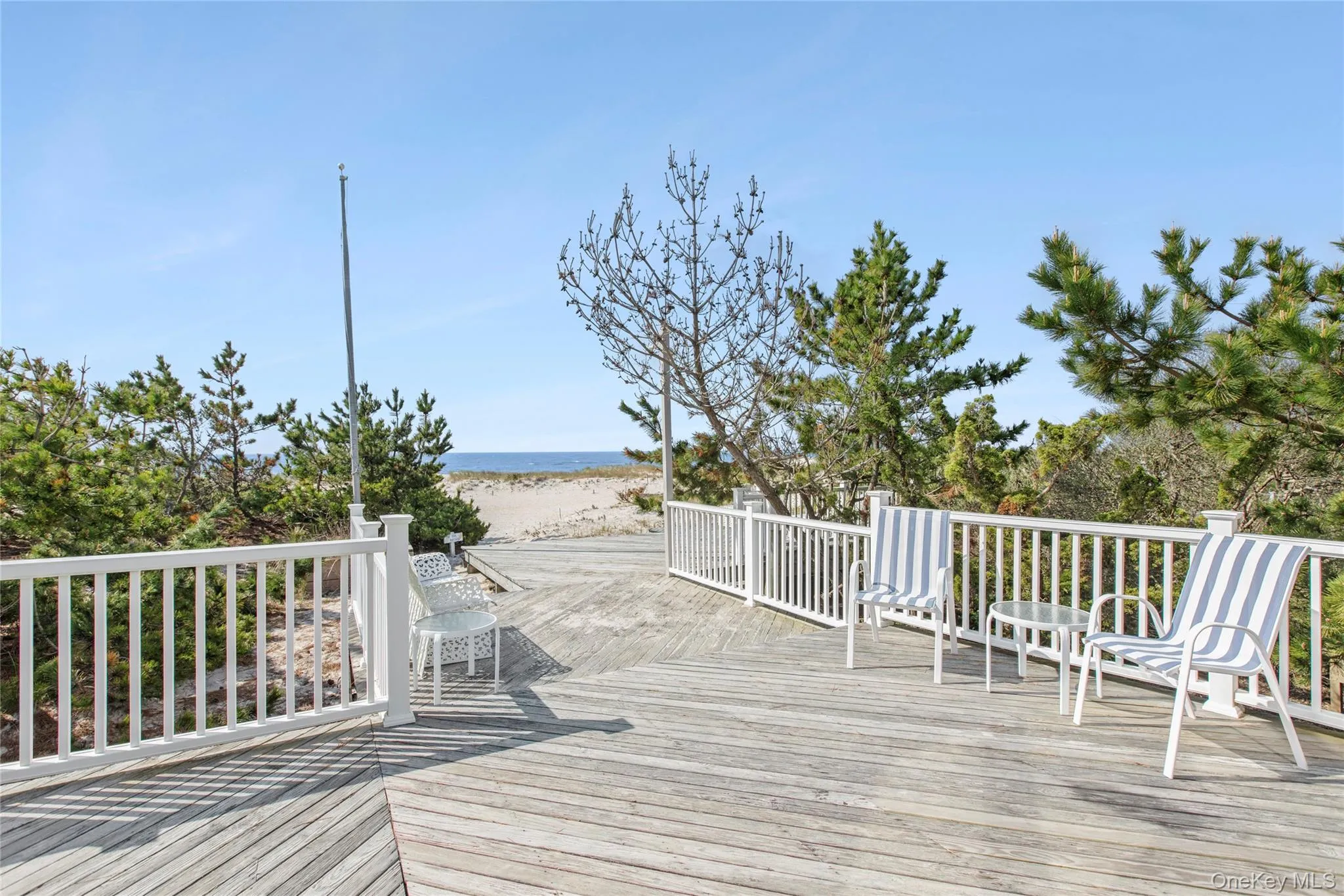 627 Dune Road, Southampton, NY, 5 Bedrooms Bedrooms, 9 Rooms Rooms,3 BathroomsBathrooms,Residential,For Rent,Dune,0,1000678 627 Dune Road, Southampton, NY, 5 Bedrooms Bedrooms, 9 Rooms Rooms,3 BathroomsBathrooms,Residential,For Rent,Dune,0,1000678