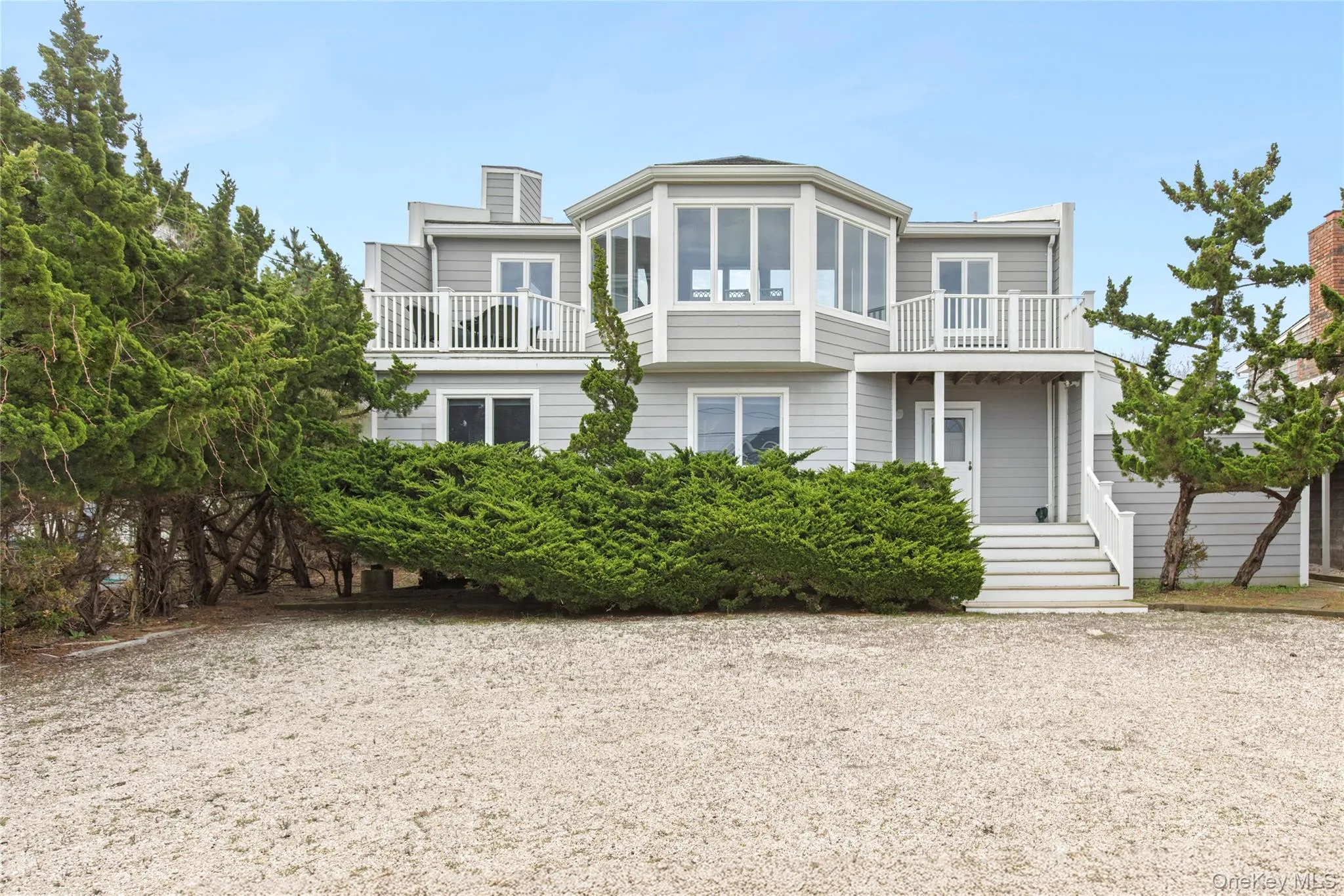 627 Dune Road, Southampton, NY, 5 Bedrooms Bedrooms, 9 Rooms Rooms,3 BathroomsBathrooms,Residential,For Rent,Dune,0,1000678 627 Dune Road, Southampton, NY, 5 Bedrooms Bedrooms, 9 Rooms Rooms,3 BathroomsBathrooms,Residential,For Rent,Dune,0,1000678