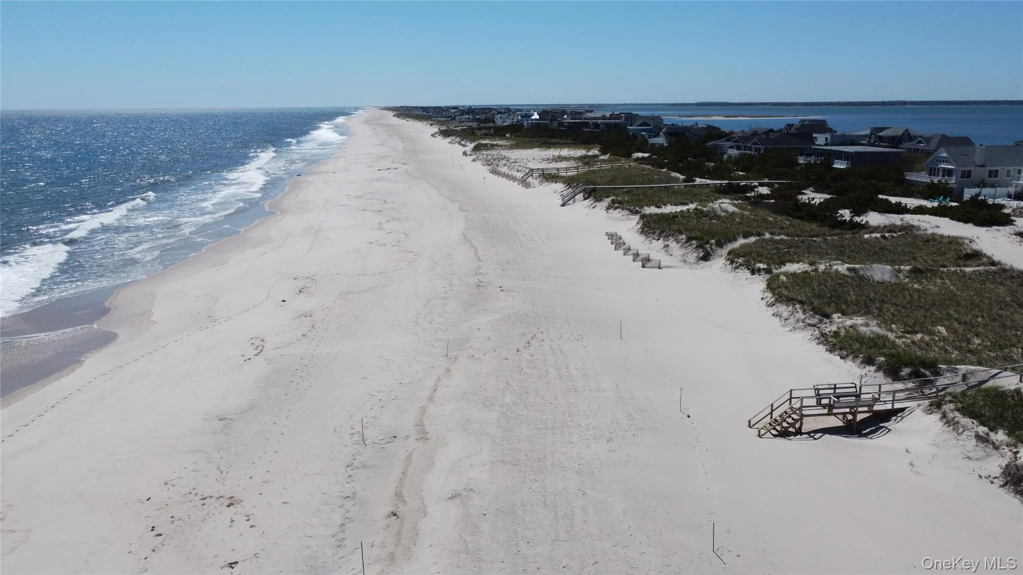 627 Dune Road, Southampton, NY, 5 Bedrooms Bedrooms, 9 Rooms Rooms,3 BathroomsBathrooms,Residential,For Rent,Dune,0,1000678 627 Dune Road, Southampton, NY, 5 Bedrooms Bedrooms, 9 Rooms Rooms,3 BathroomsBathrooms,Residential,For Rent,Dune,0,1000678