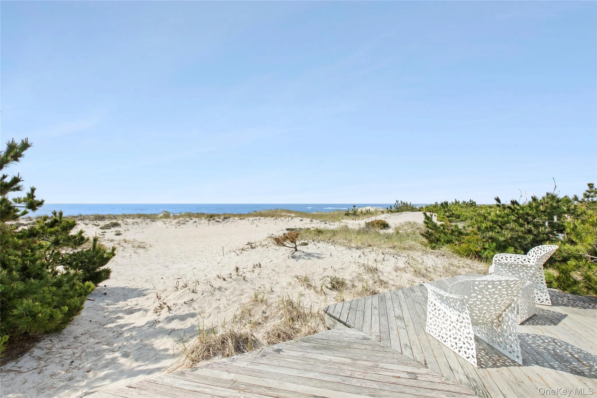 627 Dune Road, Southampton, NY, 5 Bedrooms Bedrooms, 9 Rooms Rooms,3 BathroomsBathrooms,Residential,For Rent,Dune,0,1000678 627 Dune Road, Southampton, NY, 5 Bedrooms Bedrooms, 9 Rooms Rooms,3 BathroomsBathrooms,Residential,For Rent,Dune,0,1000678