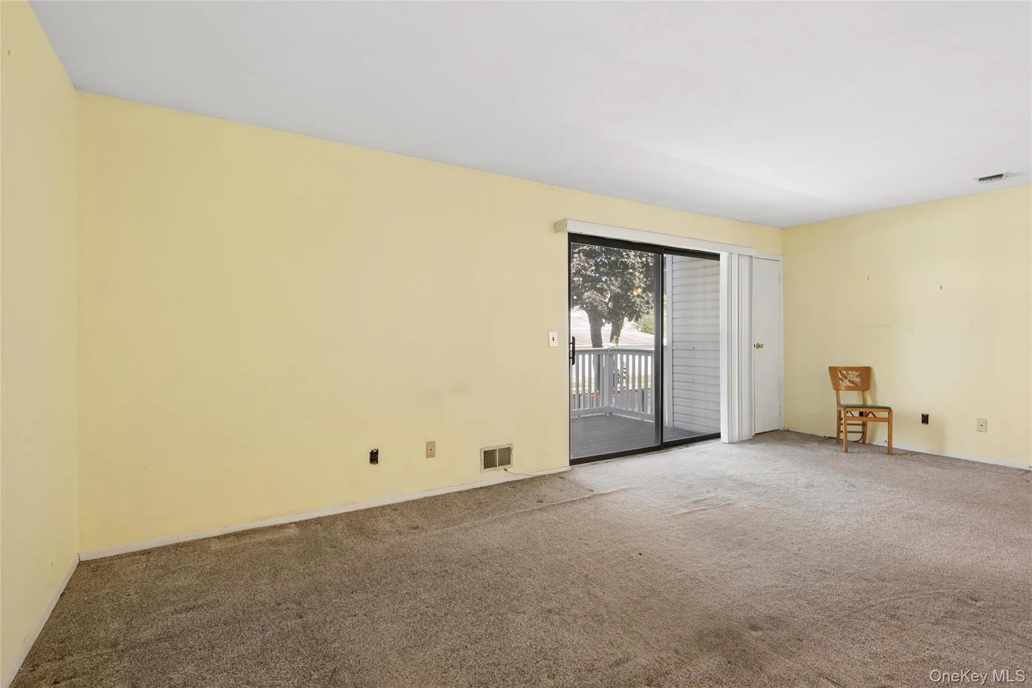 156 Cambridge Drive, Babylon, NY, 2 Bedrooms Bedrooms, 5 Rooms Rooms,1 BathroomBathrooms,Residential,For Rent,Cambridge,0,1000679 156 Cambridge Drive, Babylon, NY, 2 Bedrooms Bedrooms, 5 Rooms Rooms,1 BathroomBathrooms,Residential,For Rent,Cambridge,0,1000679