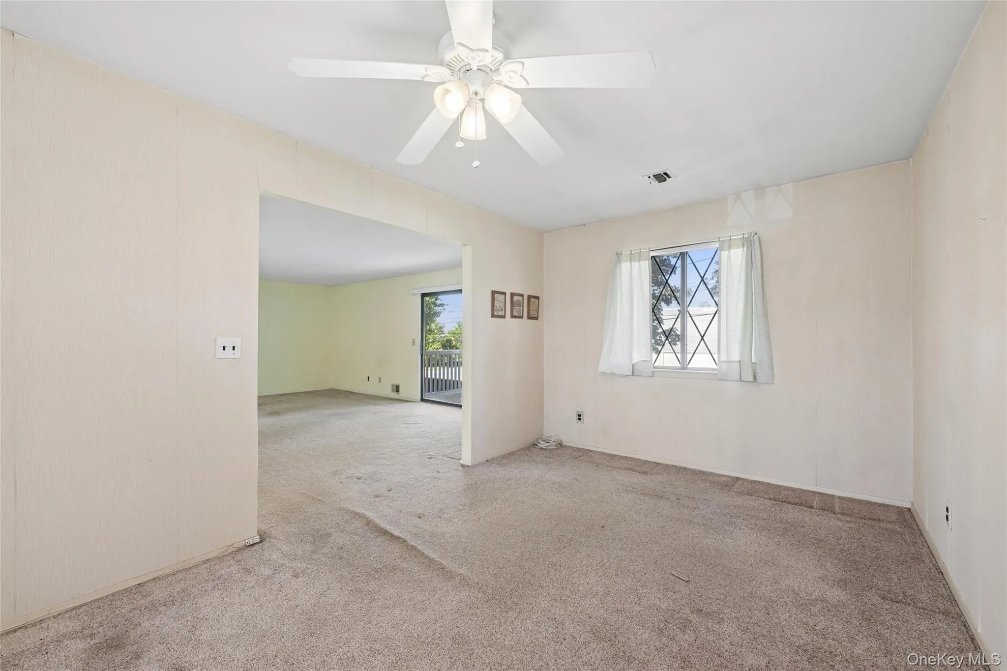 156 Cambridge Drive, Babylon, NY, 2 Bedrooms Bedrooms, 5 Rooms Rooms,1 BathroomBathrooms,Residential,For Rent,Cambridge,0,1000679 156 Cambridge Drive, Babylon, NY, 2 Bedrooms Bedrooms, 5 Rooms Rooms,1 BathroomBathrooms,Residential,For Rent,Cambridge,0,1000679