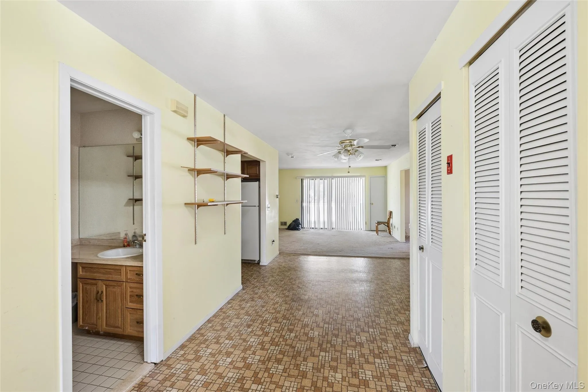 156 Cambridge Drive, Babylon, NY, 2 Bedrooms Bedrooms, 5 Rooms Rooms,1 BathroomBathrooms,Residential,For Rent,Cambridge,0,1000679 156 Cambridge Drive, Babylon, NY, 2 Bedrooms Bedrooms, 5 Rooms Rooms,1 BathroomBathrooms,Residential,For Rent,Cambridge,0,1000679
