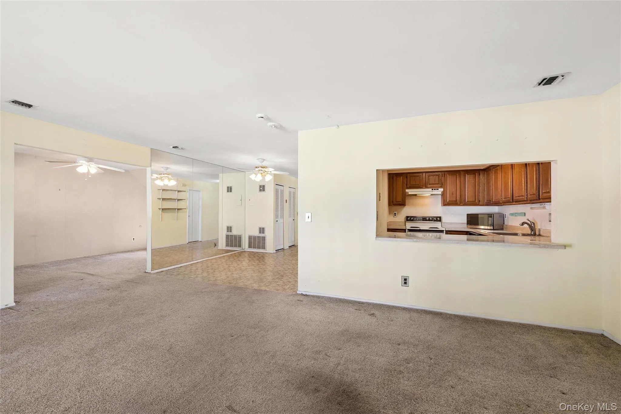 156 Cambridge Drive, Babylon, NY, 2 Bedrooms Bedrooms, 5 Rooms Rooms,1 BathroomBathrooms,Residential,For Rent,Cambridge,0,1000679 156 Cambridge Drive, Babylon, NY, 2 Bedrooms Bedrooms, 5 Rooms Rooms,1 BathroomBathrooms,Residential,For Rent,Cambridge,0,1000679