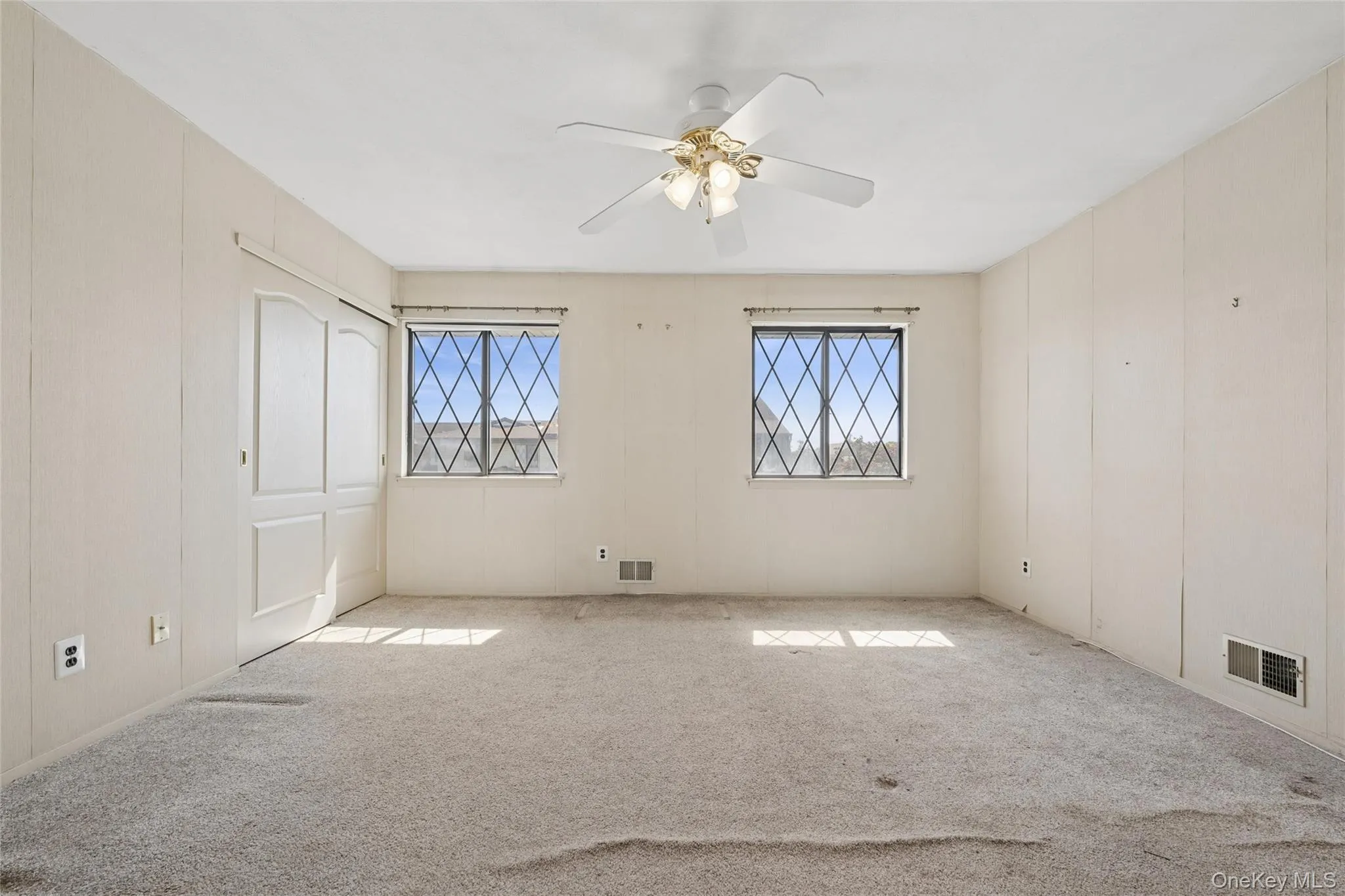 156 Cambridge Drive, Babylon, NY, 2 Bedrooms Bedrooms, 5 Rooms Rooms,1 BathroomBathrooms,Residential,For Rent,Cambridge,0,1000679 156 Cambridge Drive, Babylon, NY, 2 Bedrooms Bedrooms, 5 Rooms Rooms,1 BathroomBathrooms,Residential,For Rent,Cambridge,0,1000679