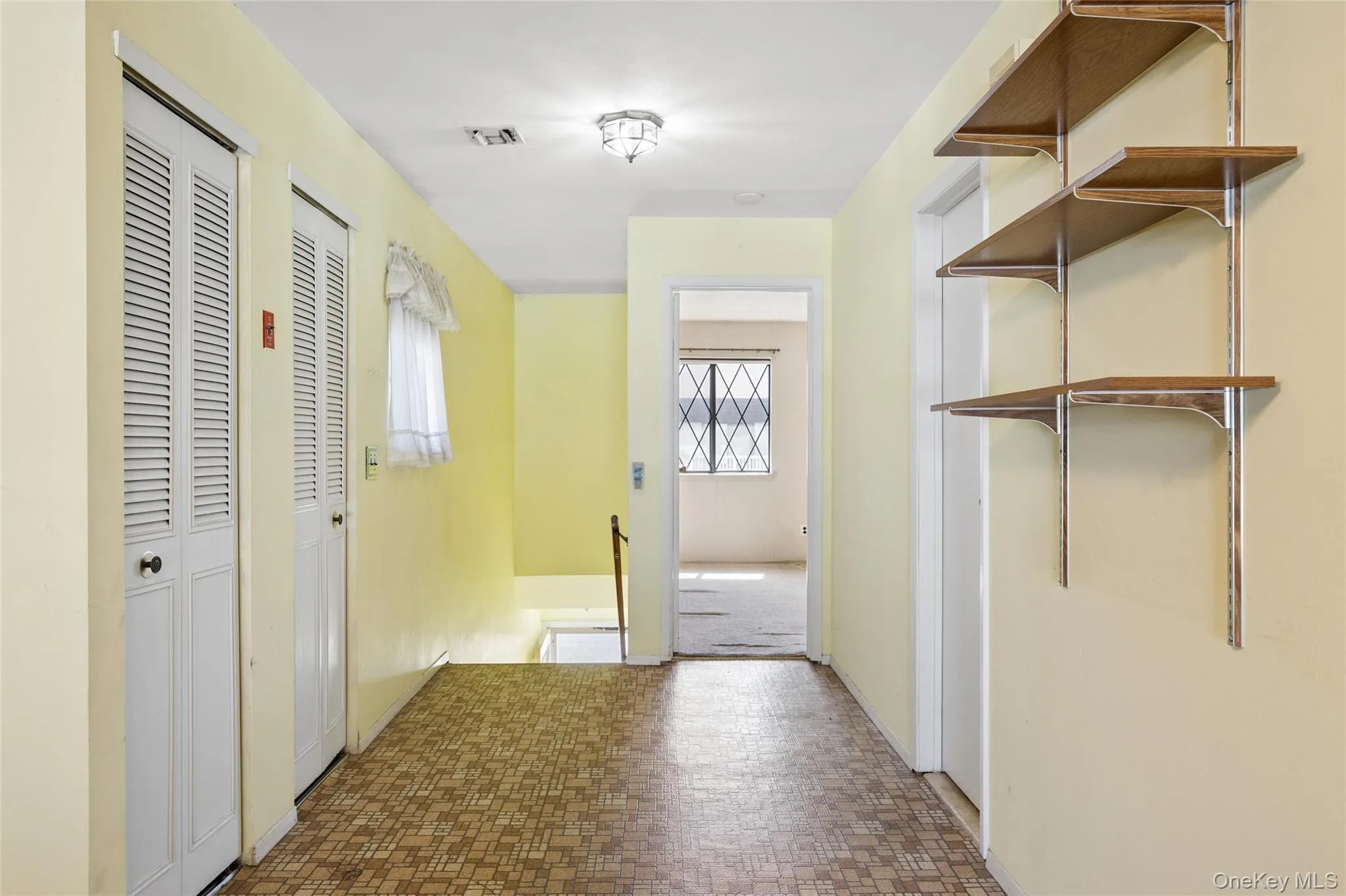 156 Cambridge Drive, Babylon, NY, 2 Bedrooms Bedrooms, 5 Rooms Rooms,1 BathroomBathrooms,Residential,For Rent,Cambridge,0,1000679 156 Cambridge Drive, Babylon, NY, 2 Bedrooms Bedrooms, 5 Rooms Rooms,1 BathroomBathrooms,Residential,For Rent,Cambridge,0,1000679