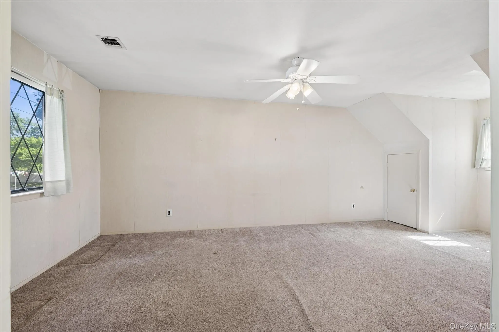 156 Cambridge Drive, Babylon, NY, 2 Bedrooms Bedrooms, 5 Rooms Rooms,1 BathroomBathrooms,Residential,For Rent,Cambridge,0,1000679 156 Cambridge Drive, Babylon, NY, 2 Bedrooms Bedrooms, 5 Rooms Rooms,1 BathroomBathrooms,Residential,For Rent,Cambridge,0,1000679