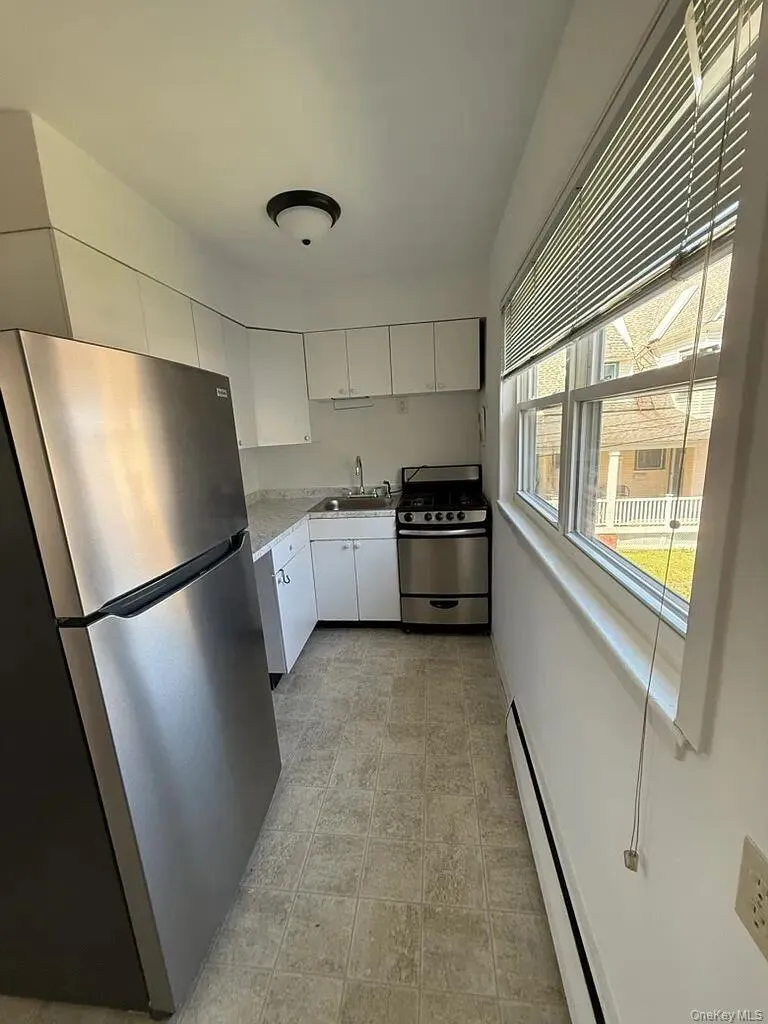 18 Henry Street, Orangetown, NY, 1 Bedroom Bedrooms, 4 Rooms Rooms,1 BathroomBathrooms,Residential Lease,For Rent,Henry,0,1000680 18 Henry Street, Orangetown, NY, 1 Bedroom Bedrooms, 4 Rooms Rooms,1 BathroomBathrooms,Residential Lease,For Rent,Henry,0,1000680