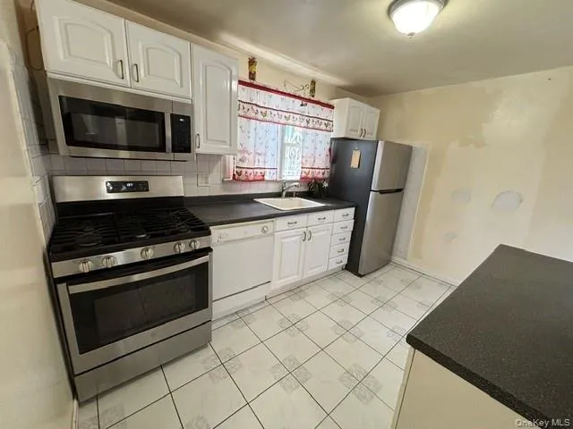 225-36 113th Avenue, New York, NY, 5 Bedrooms Bedrooms, 8 Rooms Rooms,2 BathroomsBathrooms,Residential Sale,For Rent,113th,0,1000681 225-36 113th Avenue, New York, NY, 5 Bedrooms Bedrooms, 8 Rooms Rooms,2 BathroomsBathrooms,Residential Sale,For Rent,113th,0,1000681