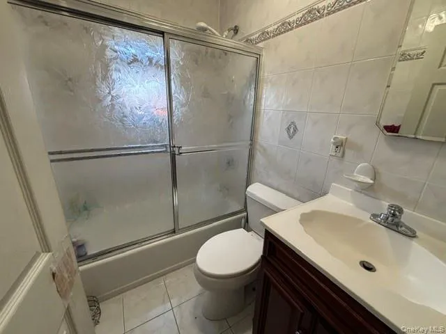 225-36 113th Avenue, New York, NY, 5 Bedrooms Bedrooms, 8 Rooms Rooms,2 BathroomsBathrooms,Residential Sale,For Rent,113th,0,1000681 225-36 113th Avenue, New York, NY, 5 Bedrooms Bedrooms, 8 Rooms Rooms,2 BathroomsBathrooms,Residential Sale,For Rent,113th,0,1000681