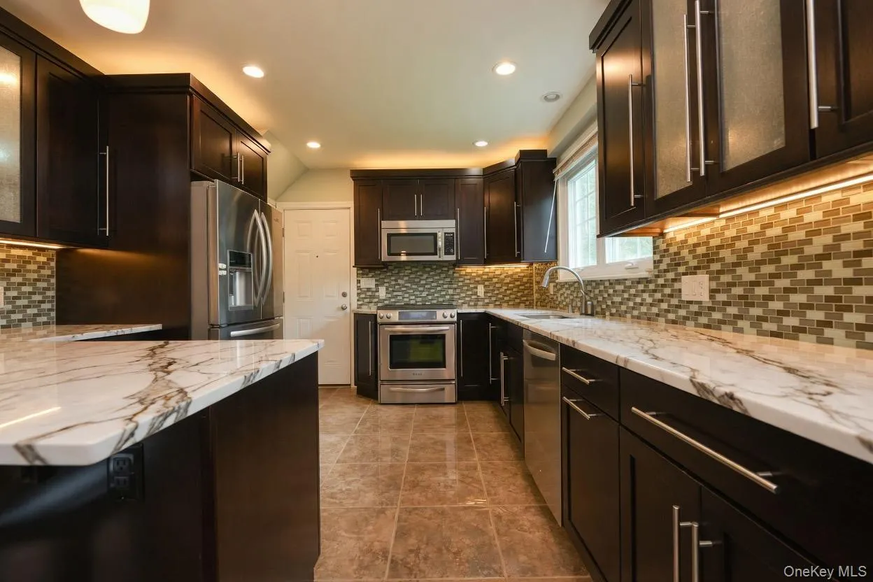 5847 215th Street, New York, NY, 3 Bedrooms Bedrooms, 10 Rooms Rooms,2 BathroomsBathrooms,Residential Lease,For Rent,215th,0,1000682 5847 215th Street, New York, NY, 3 Bedrooms Bedrooms, 10 Rooms Rooms,2 BathroomsBathrooms,Residential Lease,For Rent,215th,0,1000682