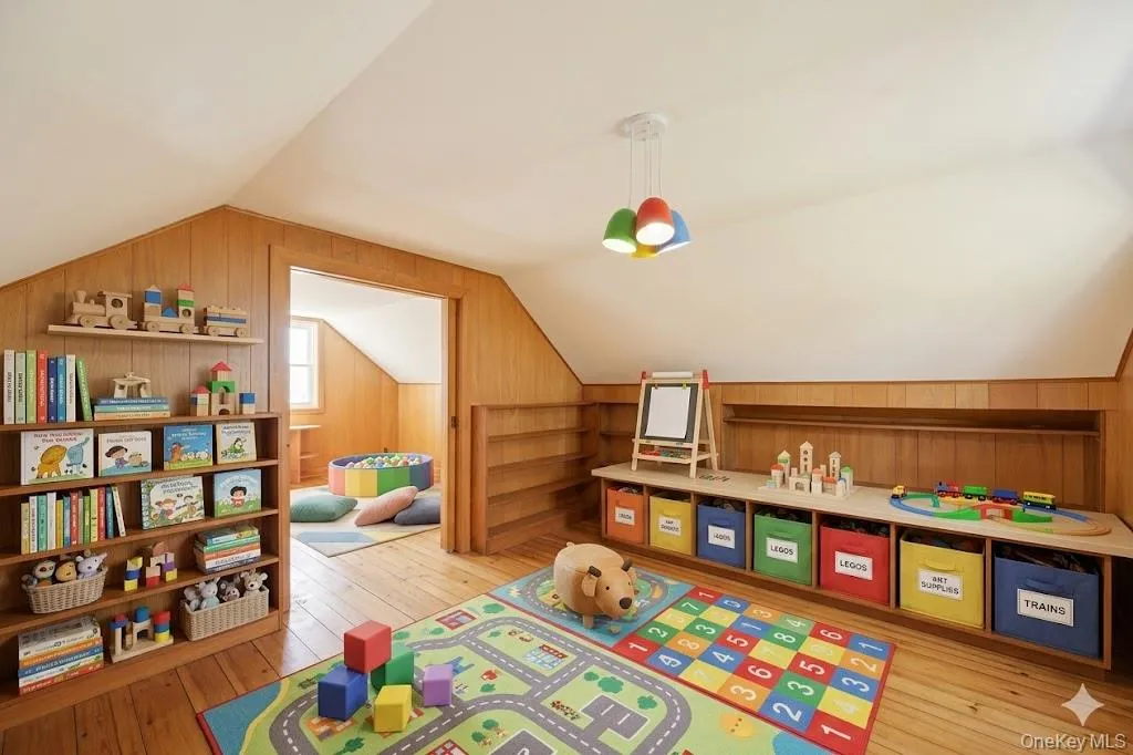 Virtual Design Idea for Attic Playroom Virtual Design Idea for Attic Playroom