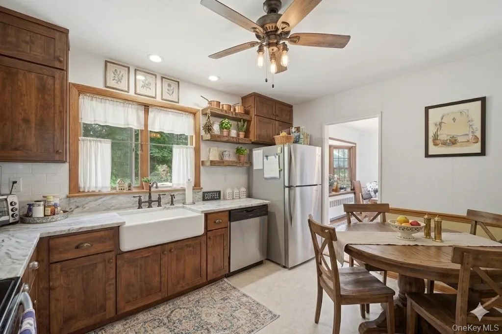Virtual Design Idea for Farmhouse Style Kitchen Virtual Design Idea for Farmhouse Style Kitchen