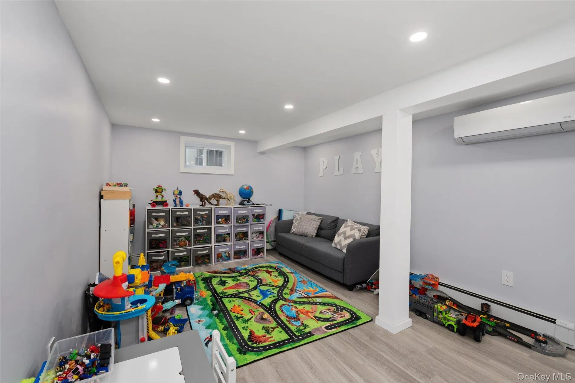 10 Jeremy Avenue, Oyster Bay, NY, 3 Bedrooms Bedrooms, 7 Rooms Rooms,3 BathroomsBathrooms,Residential,For Rent,Jeremy,0,1000690 10 Jeremy Avenue, Oyster Bay, NY, 3 Bedrooms Bedrooms, 7 Rooms Rooms,3 BathroomsBathrooms,Residential,For Rent,Jeremy,0,1000690