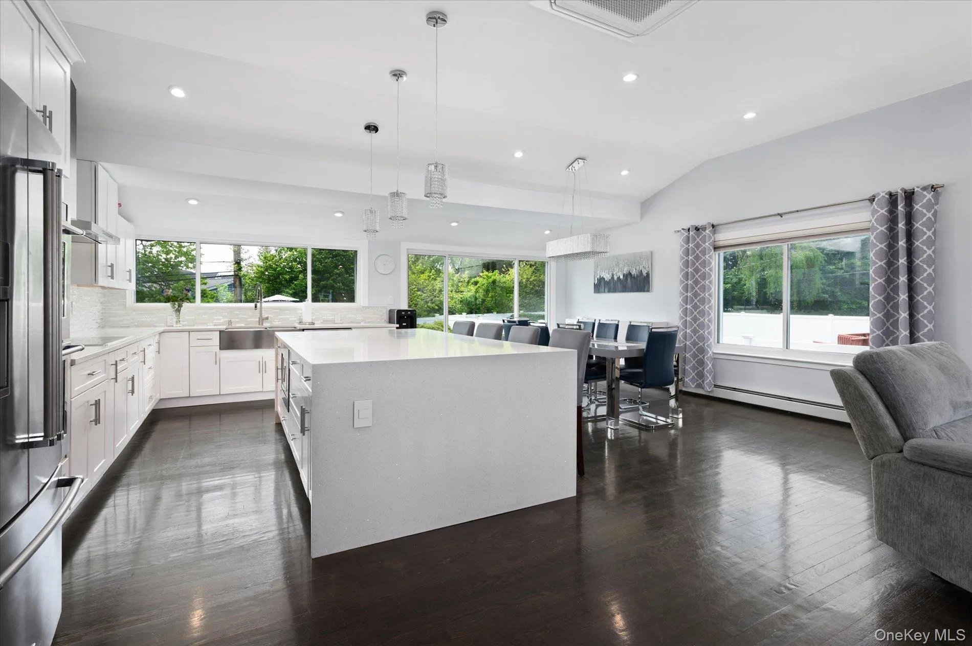 10 Jeremy Avenue, Oyster Bay, NY, 3 Bedrooms Bedrooms, 7 Rooms Rooms,3 BathroomsBathrooms,Residential,For Rent,Jeremy,0,1000690 10 Jeremy Avenue, Oyster Bay, NY, 3 Bedrooms Bedrooms, 7 Rooms Rooms,3 BathroomsBathrooms,Residential,For Rent,Jeremy,0,1000690