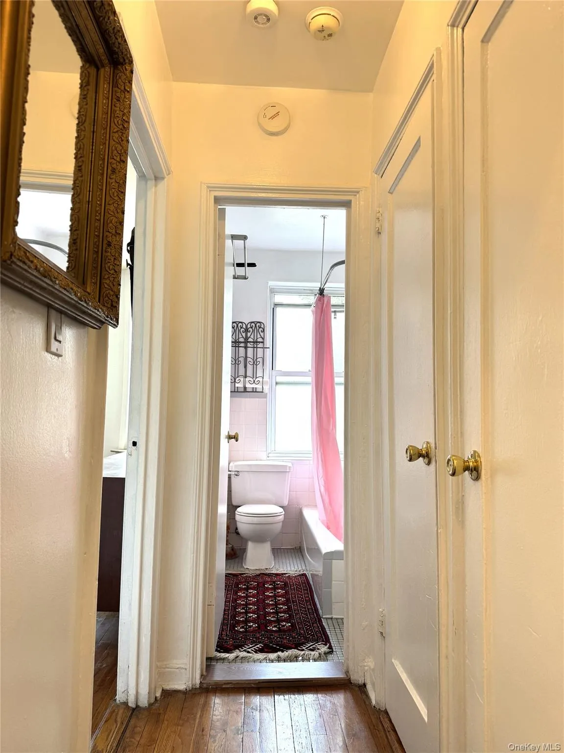 141-24 78th Road, New York, NY, 1 Bedroom Bedrooms, 4 Rooms Rooms,1 BathroomBathrooms,Residential,For Rent,78th,0,1000691 141-24 78th Road, New York, NY, 1 Bedroom Bedrooms, 4 Rooms Rooms,1 BathroomBathrooms,Residential,For Rent,78th,0,1000691