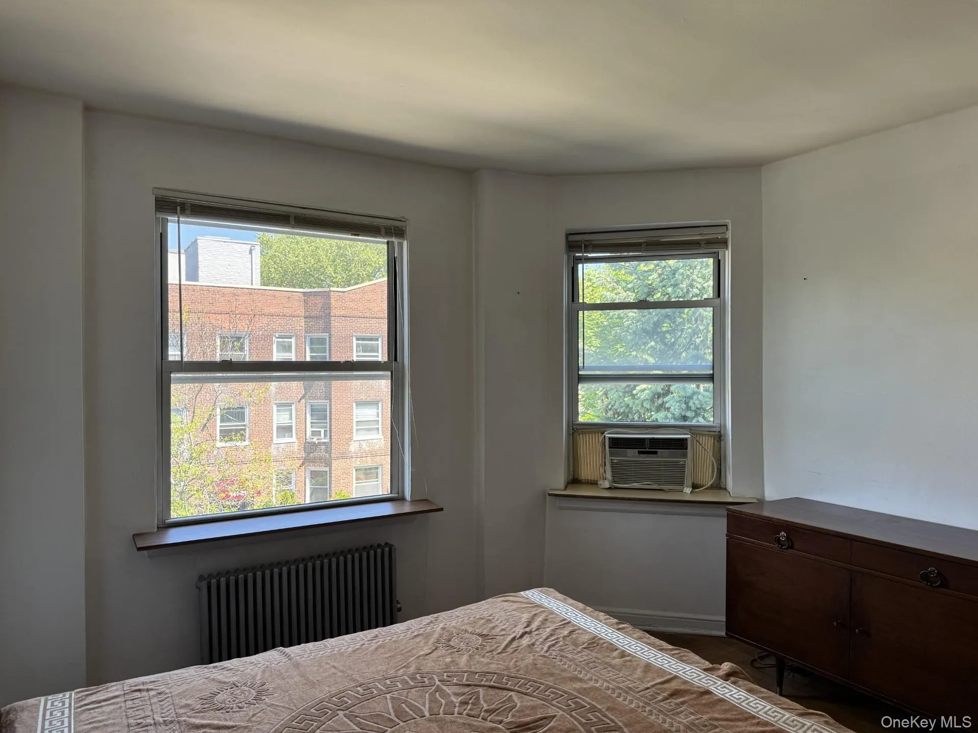 141-24 78th Road, New York, NY, 1 Bedroom Bedrooms, 4 Rooms Rooms,1 BathroomBathrooms,Residential,For Rent,78th,0,1000691 141-24 78th Road, New York, NY, 1 Bedroom Bedrooms, 4 Rooms Rooms,1 BathroomBathrooms,Residential,For Rent,78th,0,1000691