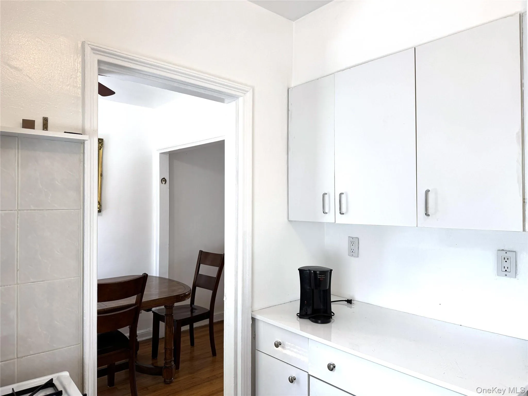 141-24 78th Road, New York, NY, 1 Bedroom Bedrooms, 4 Rooms Rooms,1 BathroomBathrooms,Residential,For Rent,78th,0,1000691 141-24 78th Road, New York, NY, 1 Bedroom Bedrooms, 4 Rooms Rooms,1 BathroomBathrooms,Residential,For Rent,78th,0,1000691
