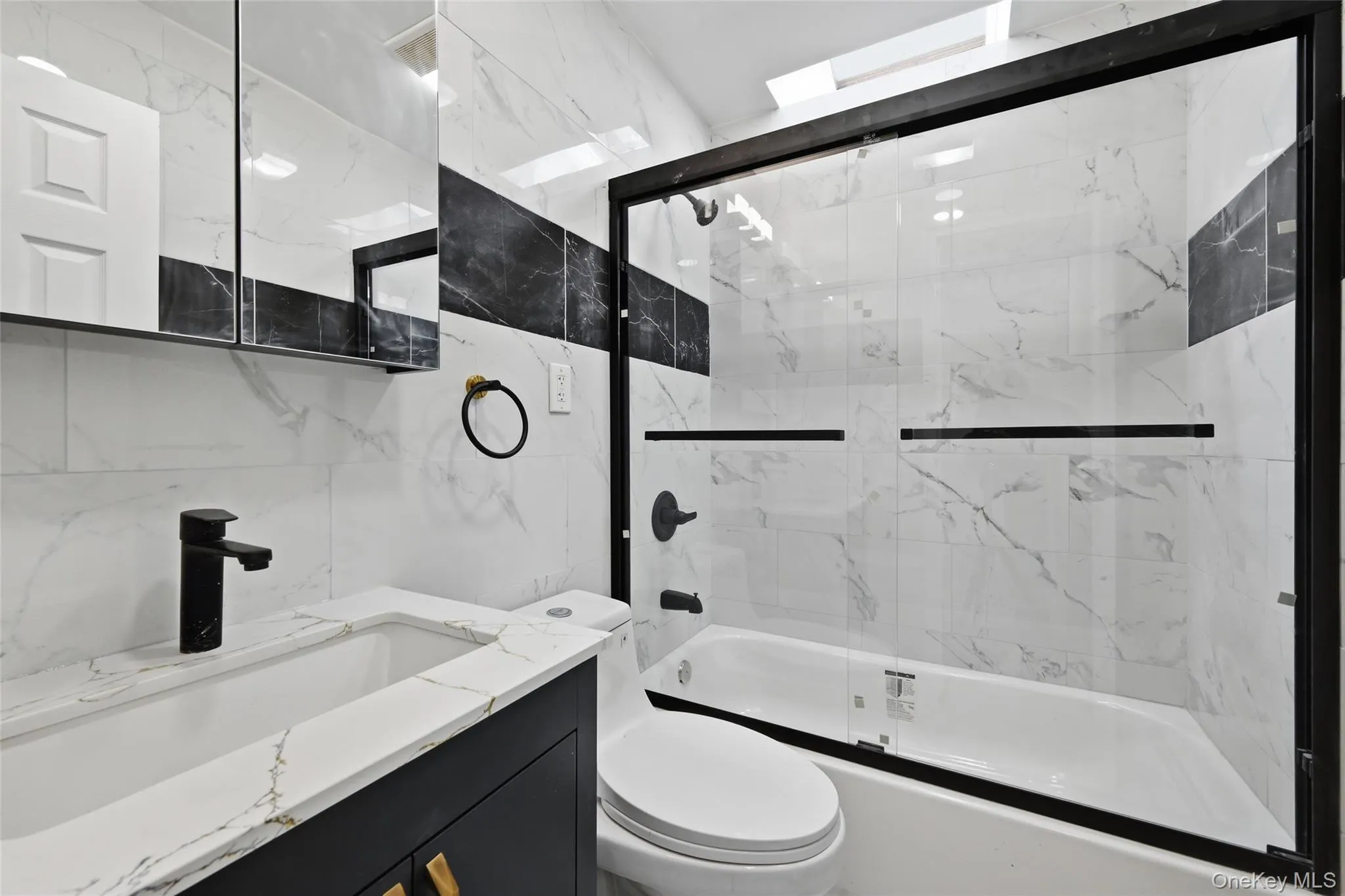 18 Park Drive, Oyster Bay, NY, 5 Bedrooms Bedrooms, 11 Rooms Rooms,4 BathroomsBathrooms,Residential,For Rent,Park,0,1000693 18 Park Drive, Oyster Bay, NY, 5 Bedrooms Bedrooms, 11 Rooms Rooms,4 BathroomsBathrooms,Residential,For Rent,Park,0,1000693