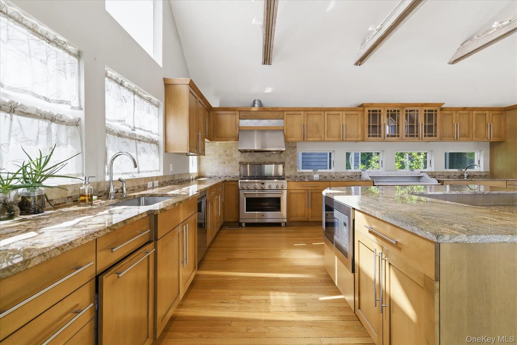 33 Bath Street, Hempstead, NY, 3 Bedrooms Bedrooms, 5 Rooms Rooms,2 BathroomsBathrooms,Residential,For Rent,Bath,0,1000703 33 Bath Street, Hempstead, NY, 3 Bedrooms Bedrooms, 5 Rooms Rooms,2 BathroomsBathrooms,Residential,For Rent,Bath,0,1000703