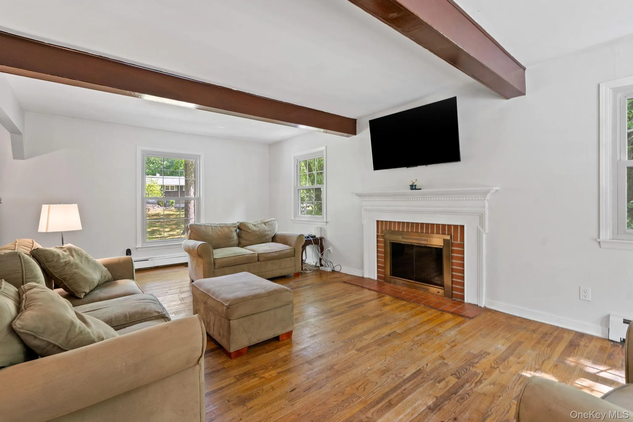 95 Pine Hill Road, Woodbury, NY, 4 Bedrooms Bedrooms, 8 Rooms Rooms,2 BathroomsBathrooms,Residential,For Rent,Pine Hill,0,1000710 95 Pine Hill Road, Woodbury, NY, 4 Bedrooms Bedrooms, 8 Rooms Rooms,2 BathroomsBathrooms,Residential,For Rent,Pine Hill,0,1000710