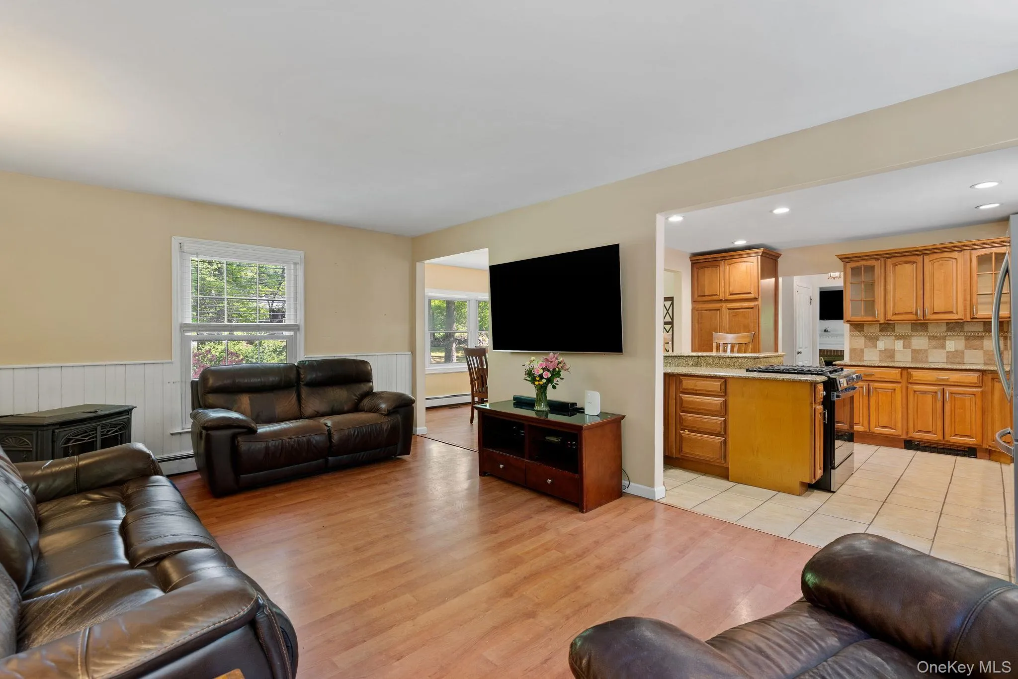 95 Pine Hill Road, Woodbury, NY, 4 Bedrooms Bedrooms, 8 Rooms Rooms,2 BathroomsBathrooms,Residential,For Rent,Pine Hill,0,1000710 95 Pine Hill Road, Woodbury, NY, 4 Bedrooms Bedrooms, 8 Rooms Rooms,2 BathroomsBathrooms,Residential,For Rent,Pine Hill,0,1000710