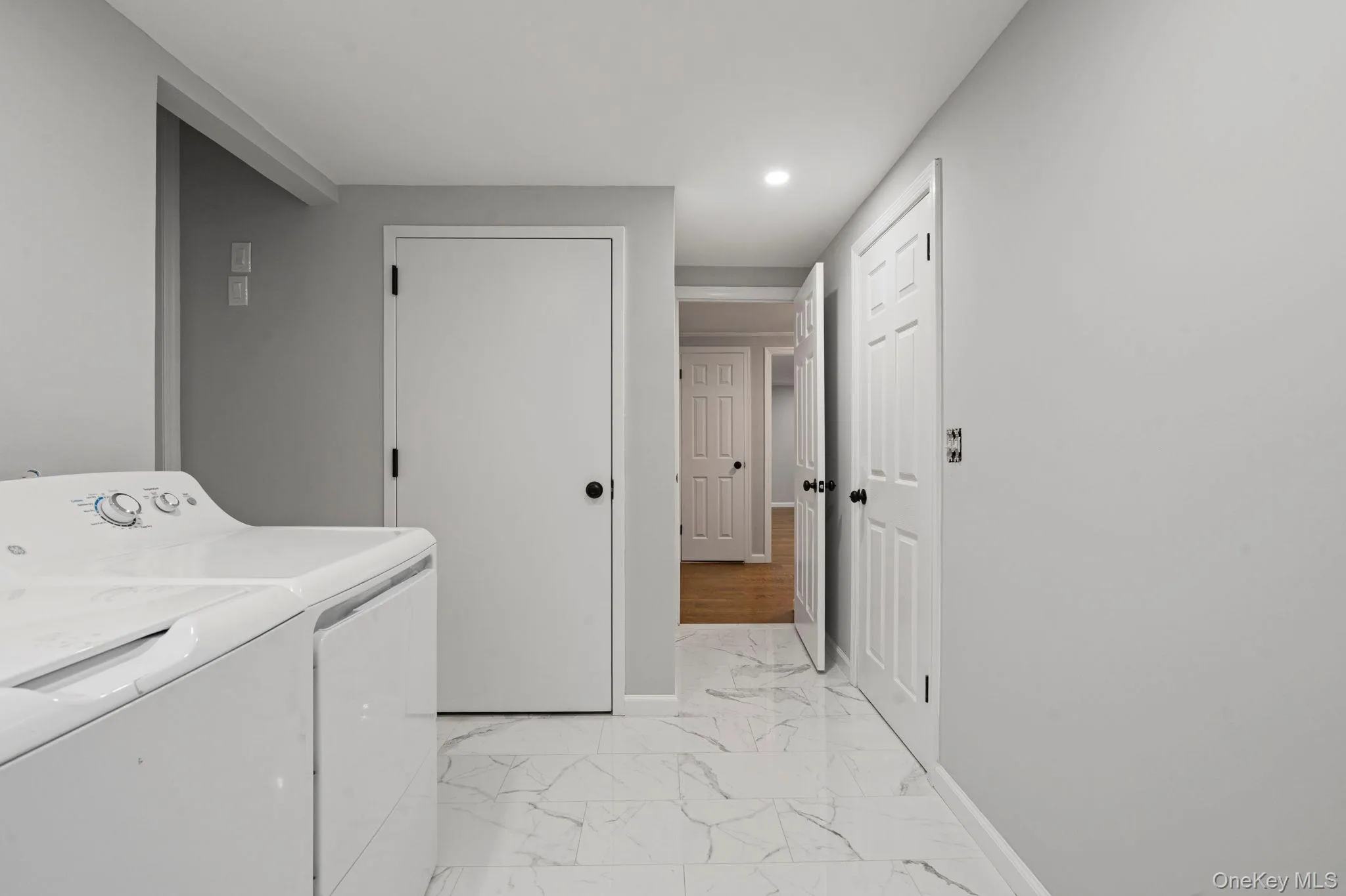 2386 Hampton Avenue, Hempstead, NY, 3 Bedrooms Bedrooms, 6 Rooms Rooms,2 BathroomsBathrooms,Residential,For Rent,Hampton,0,1000716 2386 Hampton Avenue, Hempstead, NY, 3 Bedrooms Bedrooms, 6 Rooms Rooms,2 BathroomsBathrooms,Residential,For Rent,Hampton,0,1000716
