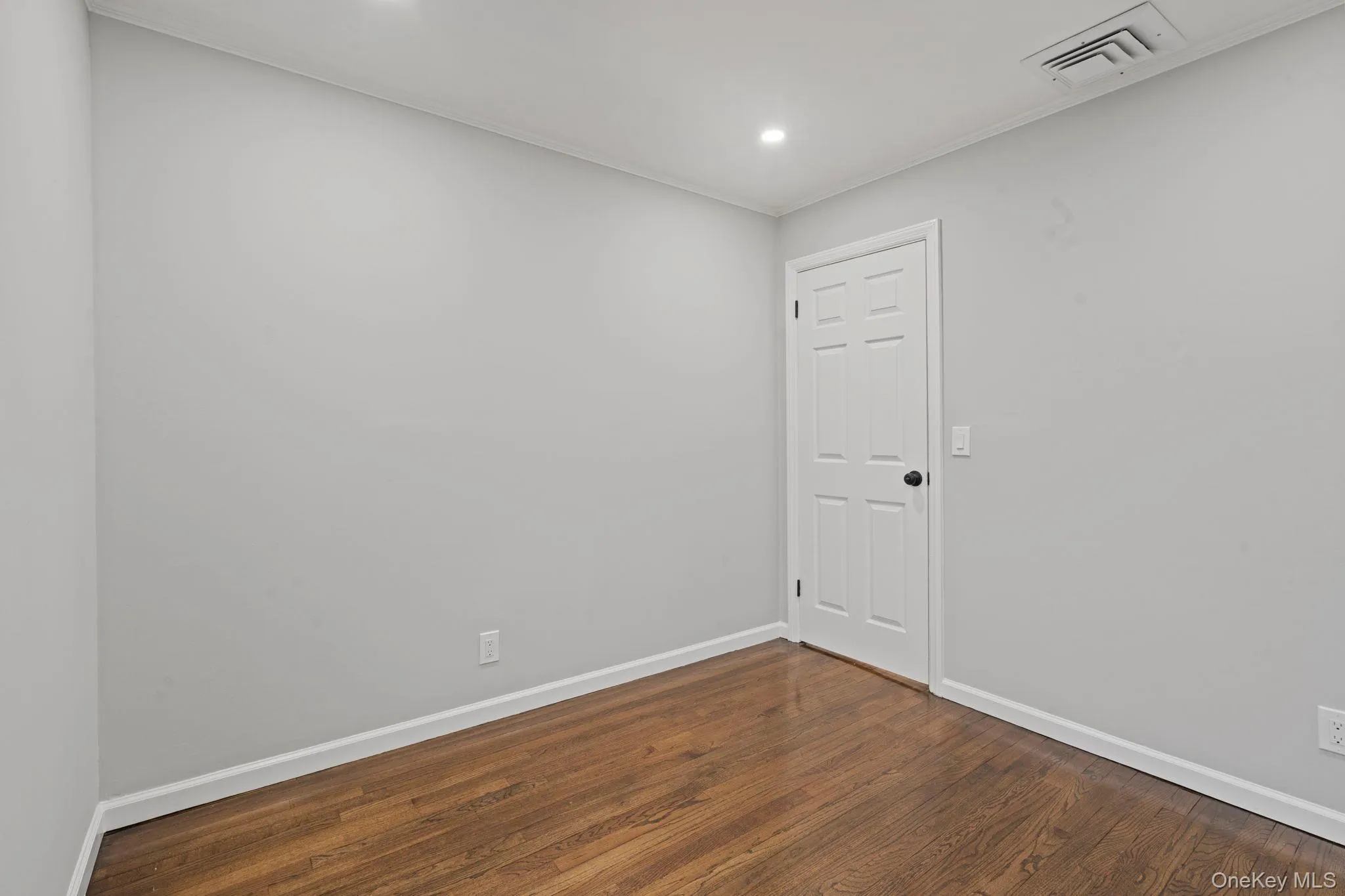 2386 Hampton Avenue, Hempstead, NY, 3 Bedrooms Bedrooms, 6 Rooms Rooms,2 BathroomsBathrooms,Residential,For Rent,Hampton,0,1000716 2386 Hampton Avenue, Hempstead, NY, 3 Bedrooms Bedrooms, 6 Rooms Rooms,2 BathroomsBathrooms,Residential,For Rent,Hampton,0,1000716