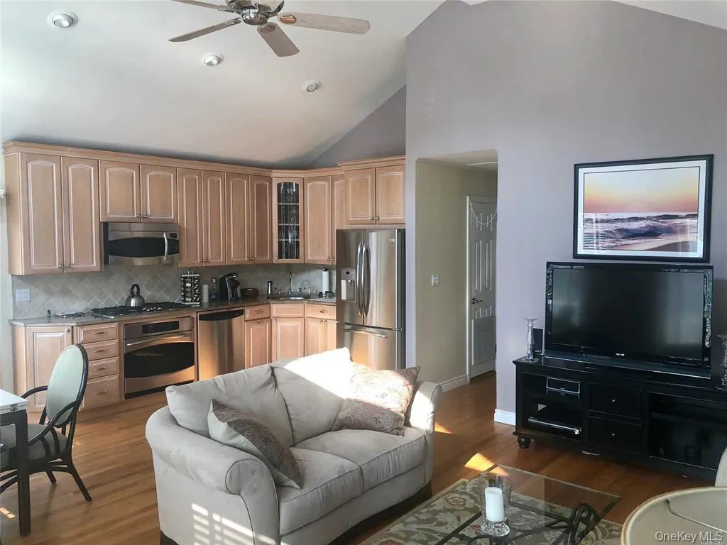 188 Daytona Street, Hempstead, NY, 2 Bedrooms Bedrooms, 5 Rooms Rooms,1 BathroomBathrooms,Residential Lease,For Rent,Daytona,0,1000718 188 Daytona Street, Hempstead, NY, 2 Bedrooms Bedrooms, 5 Rooms Rooms,1 BathroomBathrooms,Residential Lease,For Rent,Daytona,0,1000718