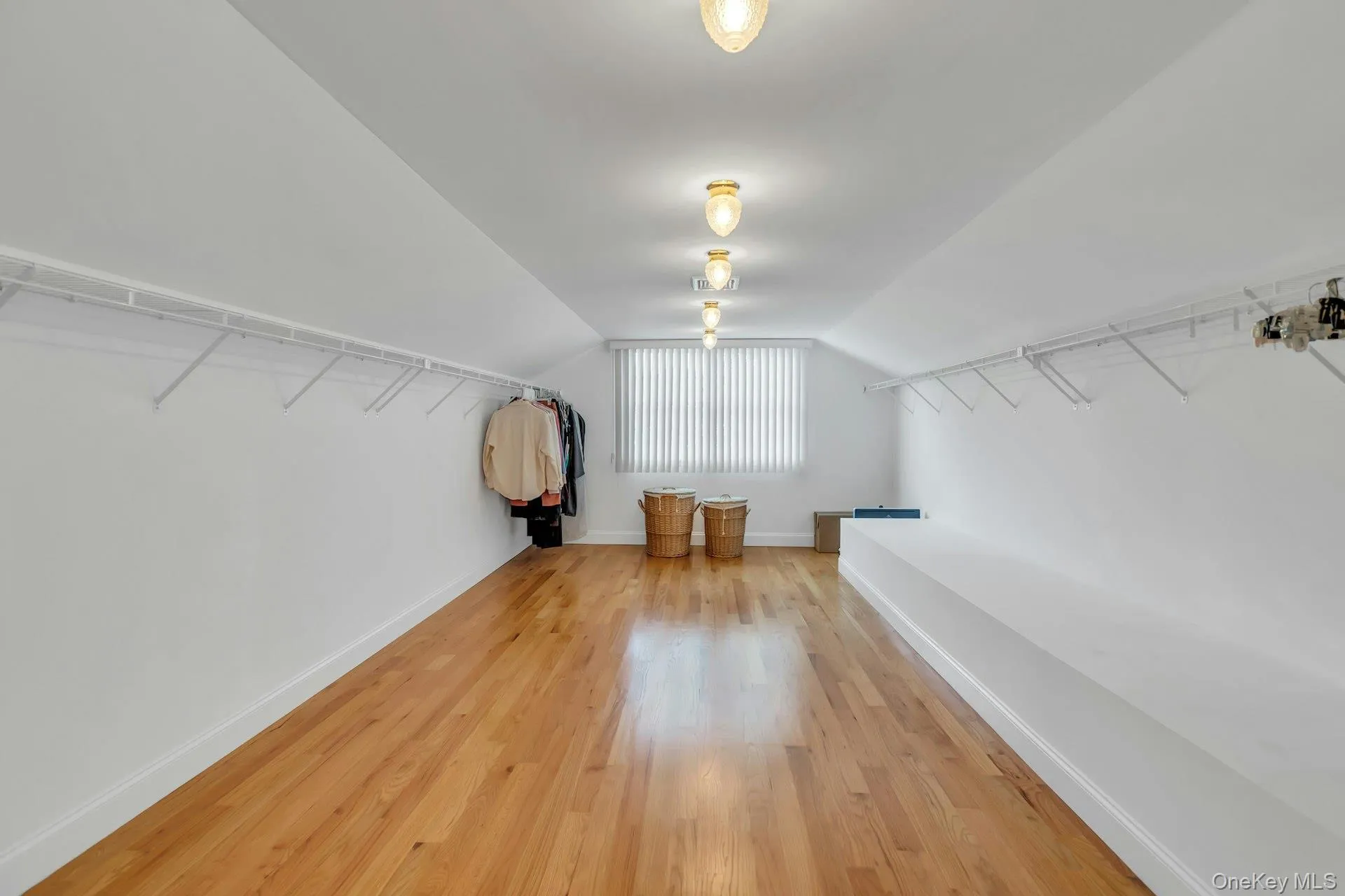 25 Middlesex Avenue, Islip, NY, 4 Bedrooms Bedrooms, 9 Rooms Rooms,2 BathroomsBathrooms,Residential,For Rent,Middlesex,0,1000719 25 Middlesex Avenue, Islip, NY, 4 Bedrooms Bedrooms, 9 Rooms Rooms,2 BathroomsBathrooms,Residential,For Rent,Middlesex,0,1000719