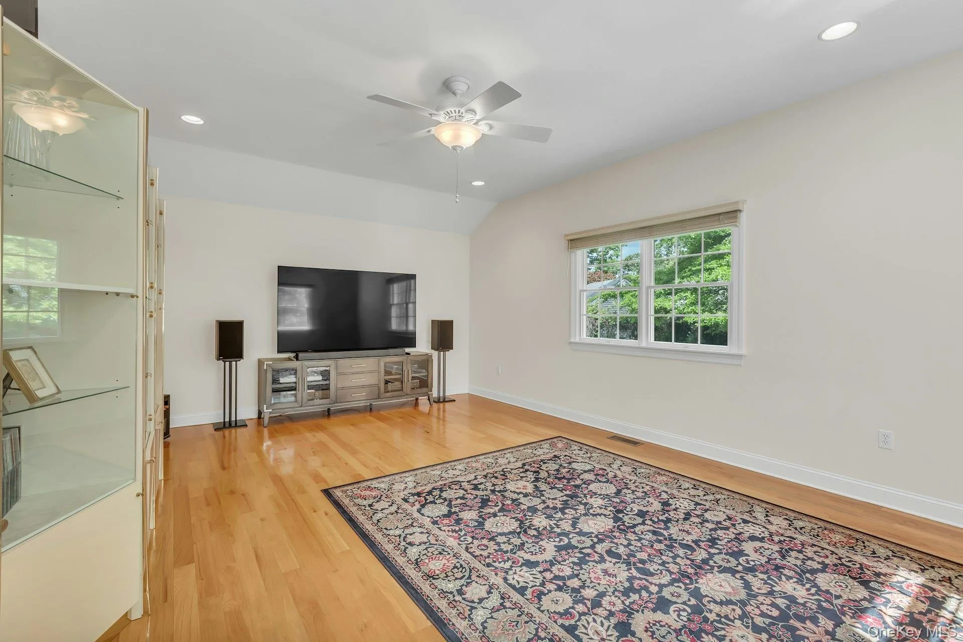 25 Middlesex Avenue, Islip, NY, 4 Bedrooms Bedrooms, 9 Rooms Rooms,2 BathroomsBathrooms,Residential,For Rent,Middlesex,0,1000719 25 Middlesex Avenue, Islip, NY, 4 Bedrooms Bedrooms, 9 Rooms Rooms,2 BathroomsBathrooms,Residential,For Rent,Middlesex,0,1000719