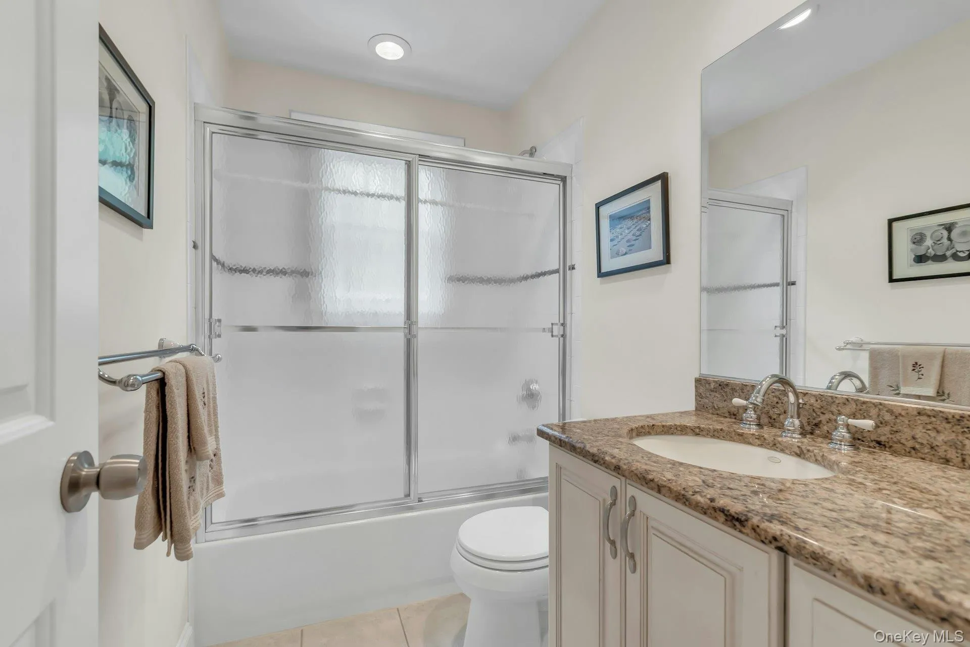 25 Middlesex Avenue, Islip, NY, 4 Bedrooms Bedrooms, 9 Rooms Rooms,2 BathroomsBathrooms,Residential,For Rent,Middlesex,0,1000719 25 Middlesex Avenue, Islip, NY, 4 Bedrooms Bedrooms, 9 Rooms Rooms,2 BathroomsBathrooms,Residential,For Rent,Middlesex,0,1000719