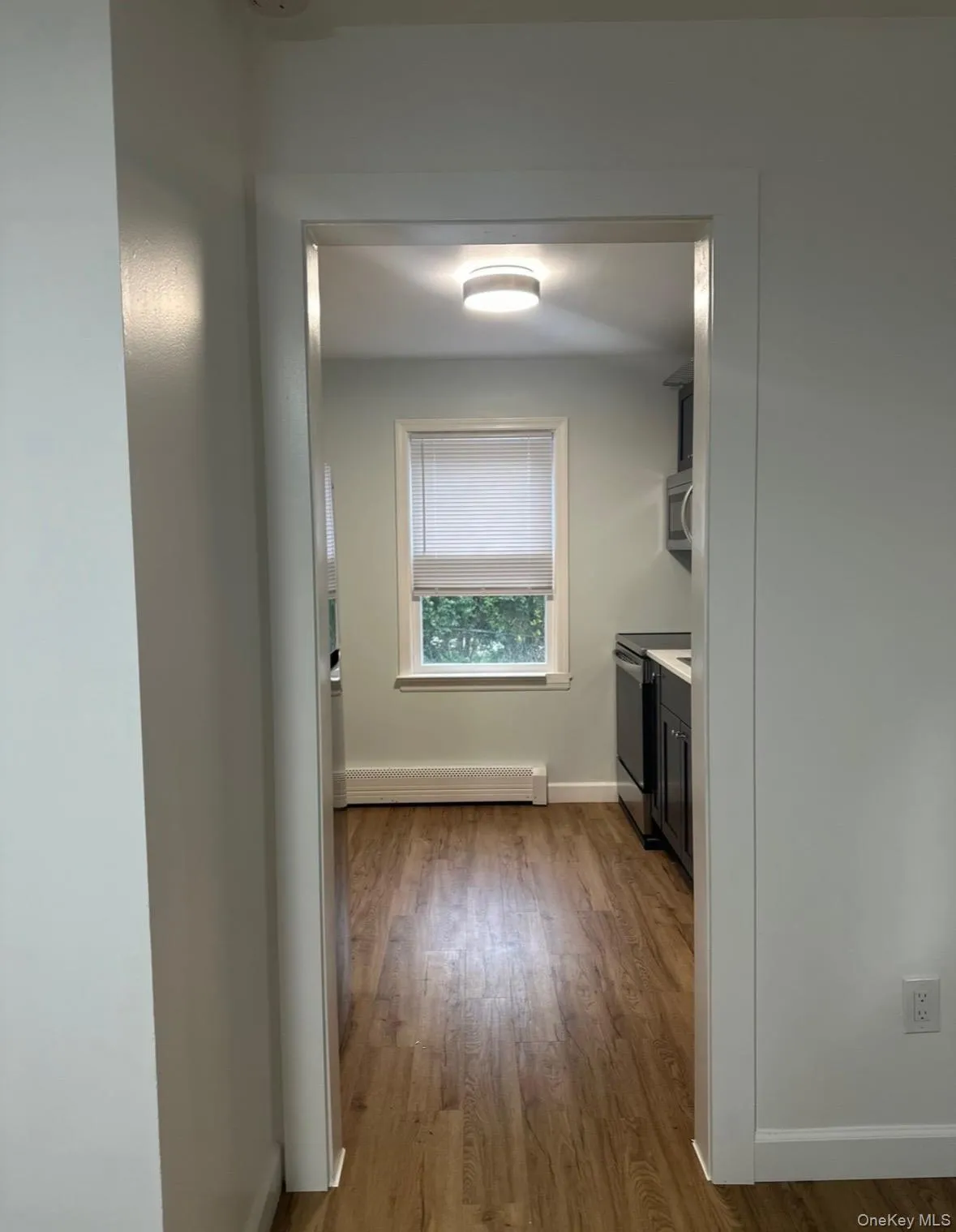 359 Main Street, Huntington, NY, 1 Bedroom Bedrooms, 3 Rooms Rooms,1 BathroomBathrooms,Residential Lease,For Rent,Main,0,1000723 359 Main Street, Huntington, NY, 1 Bedroom Bedrooms, 3 Rooms Rooms,1 BathroomBathrooms,Residential Lease,For Rent,Main,0,1000723