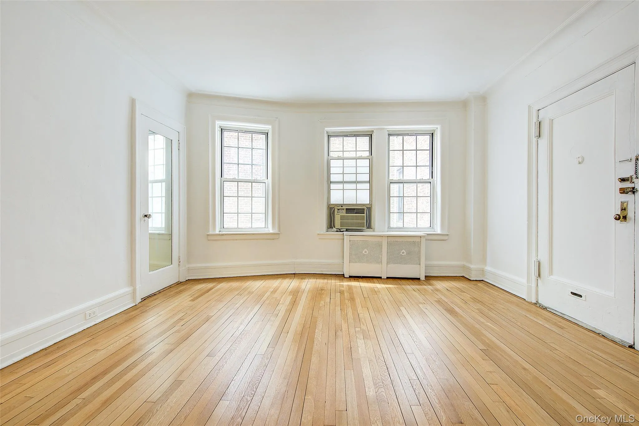 6 Burns Street, New York, NY, 1 Bedroom Bedrooms, 3 Rooms Rooms,1 BathroomBathrooms,Residential Sale,For Rent,Burns,0,1000726 6 Burns Street, New York, NY, 1 Bedroom Bedrooms, 3 Rooms Rooms,1 BathroomBathrooms,Residential Sale,For Rent,Burns,0,1000726