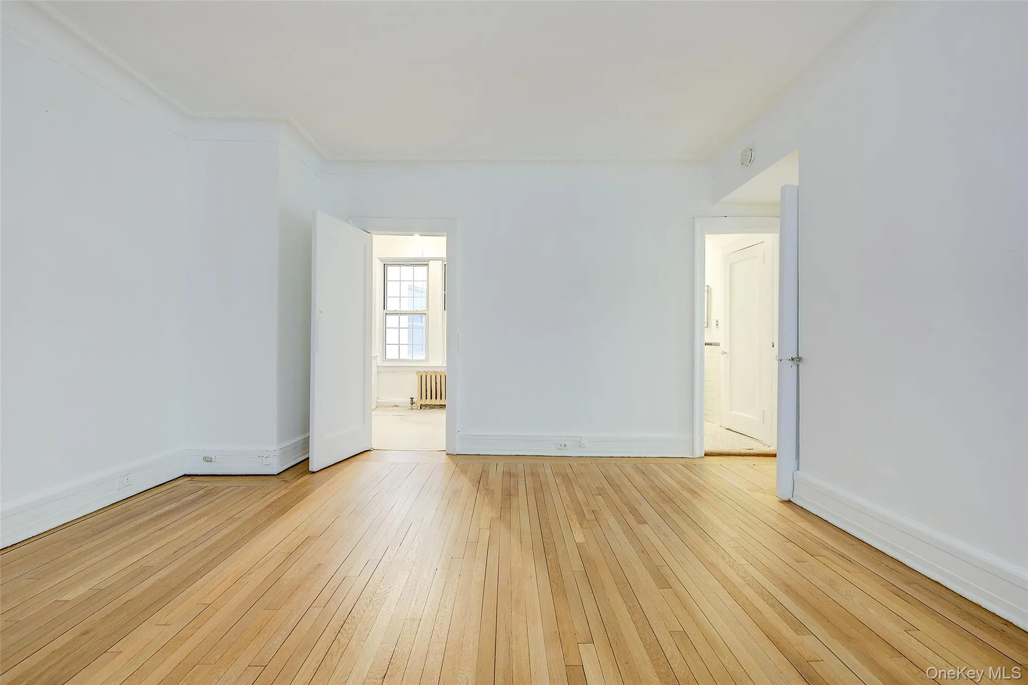 6 Burns Street, New York, NY, 1 Bedroom Bedrooms, 3 Rooms Rooms,1 BathroomBathrooms,Residential Sale,For Rent,Burns,0,1000726 6 Burns Street, New York, NY, 1 Bedroom Bedrooms, 3 Rooms Rooms,1 BathroomBathrooms,Residential Sale,For Rent,Burns,0,1000726
