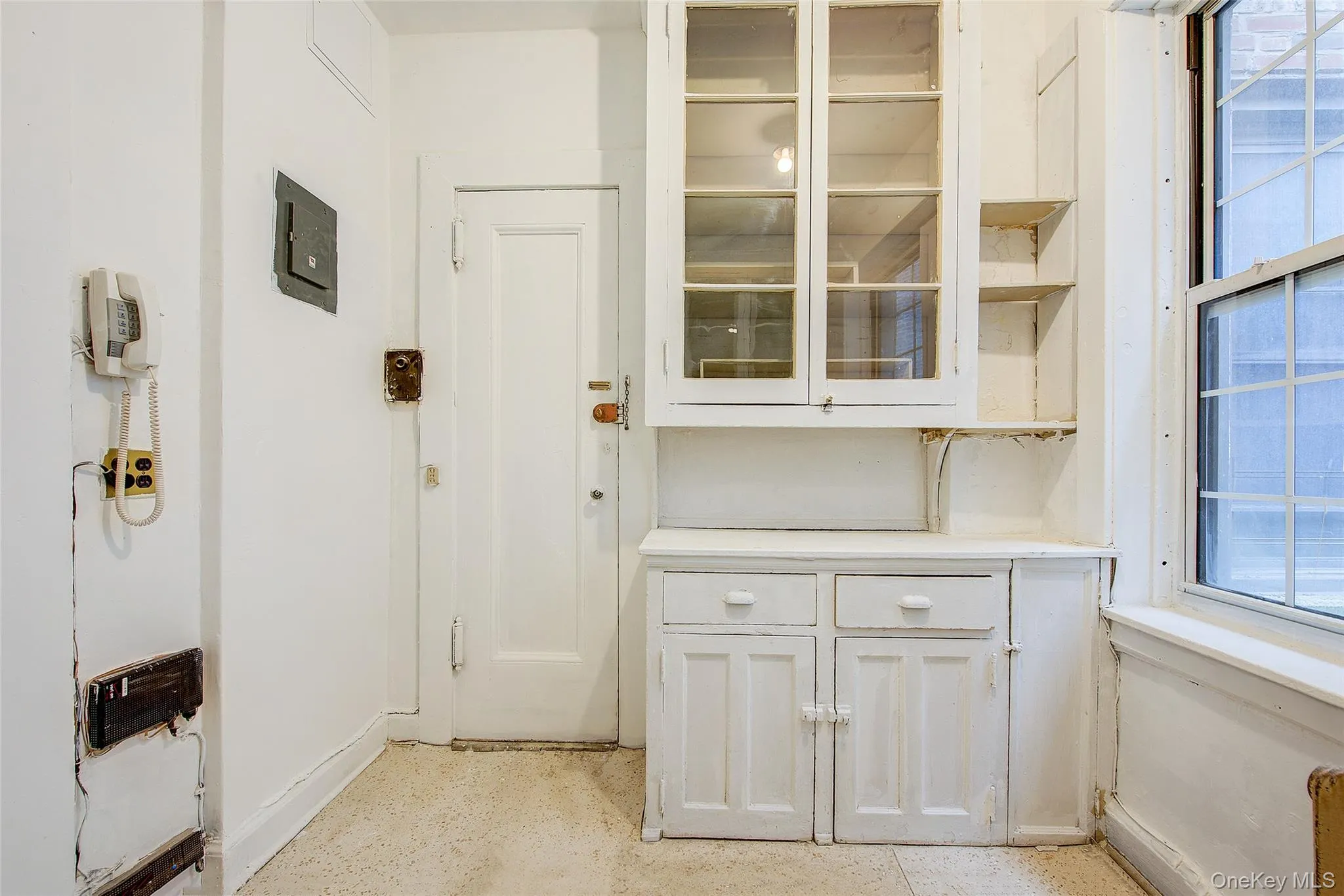 6 Burns Street, New York, NY, 1 Bedroom Bedrooms, 3 Rooms Rooms,1 BathroomBathrooms,Residential Sale,For Rent,Burns,0,1000726 6 Burns Street, New York, NY, 1 Bedroom Bedrooms, 3 Rooms Rooms,1 BathroomBathrooms,Residential Sale,For Rent,Burns,0,1000726