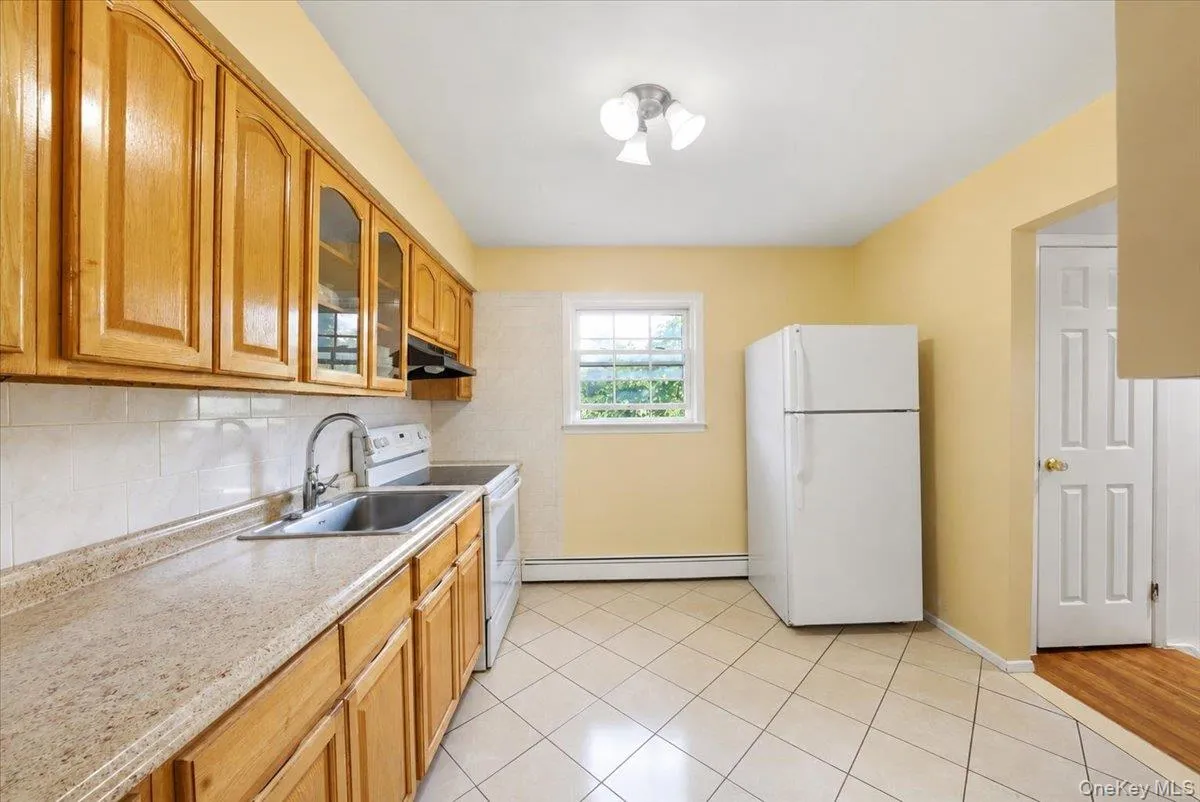 380 Sheridan Street, North Hempstead, NY, 5 Bedrooms Bedrooms, 10 Rooms Rooms,2 BathroomsBathrooms,Residential,For Rent,Sheridan,0,1000728 380 Sheridan Street, North Hempstead, NY, 5 Bedrooms Bedrooms, 10 Rooms Rooms,2 BathroomsBathrooms,Residential,For Rent,Sheridan,0,1000728